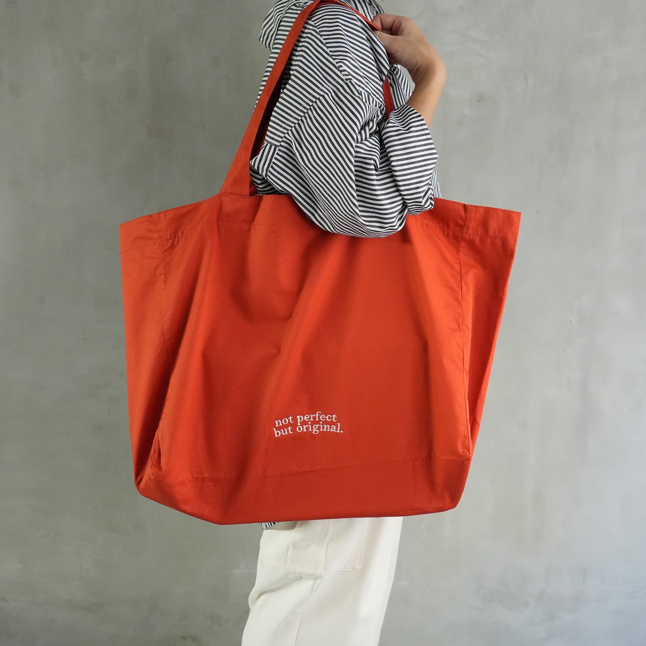 GRAPH TOTE BAG