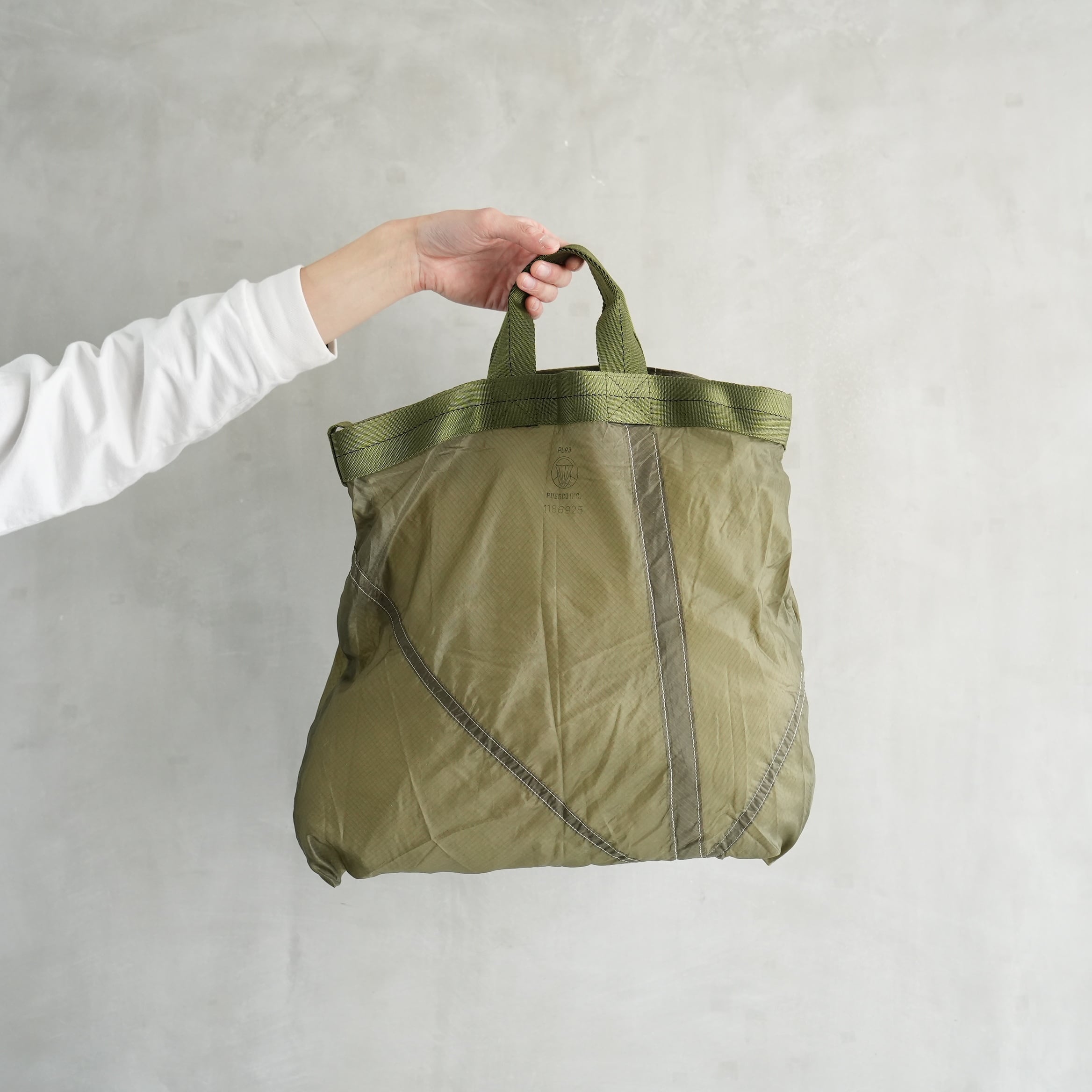 VINTAGE PARACHUTE LIGHT 2-WAY BAG Olive