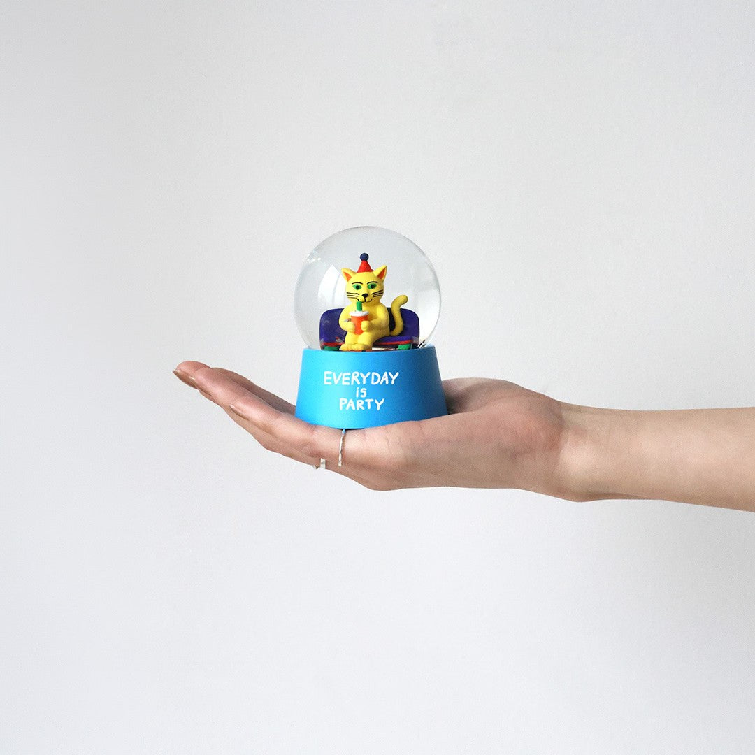 Snow Globe　Everyday is Party