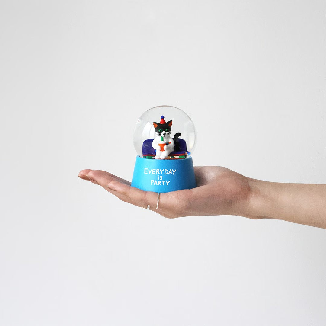 Snow Globe　Everyday is Party