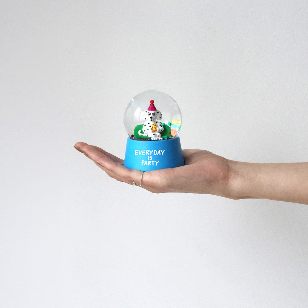 Snow Globe　Everyday is Party