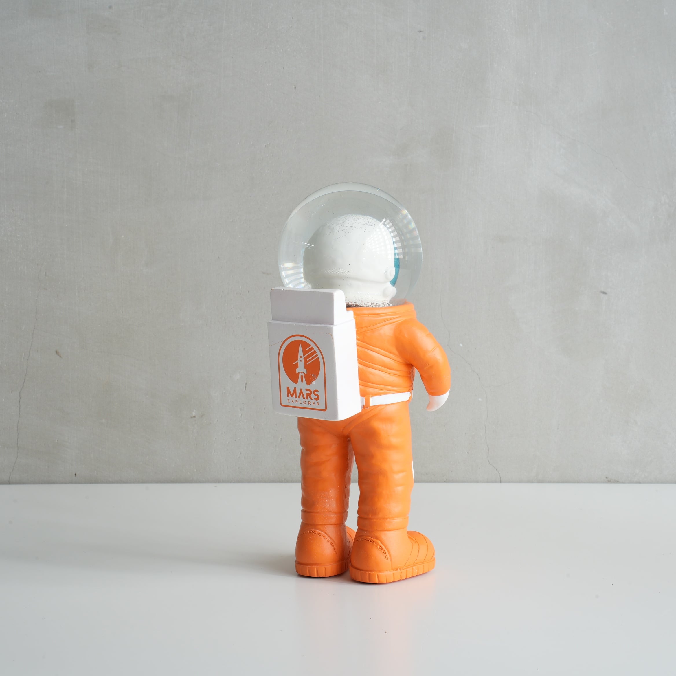 Snow Globe Marstronaut