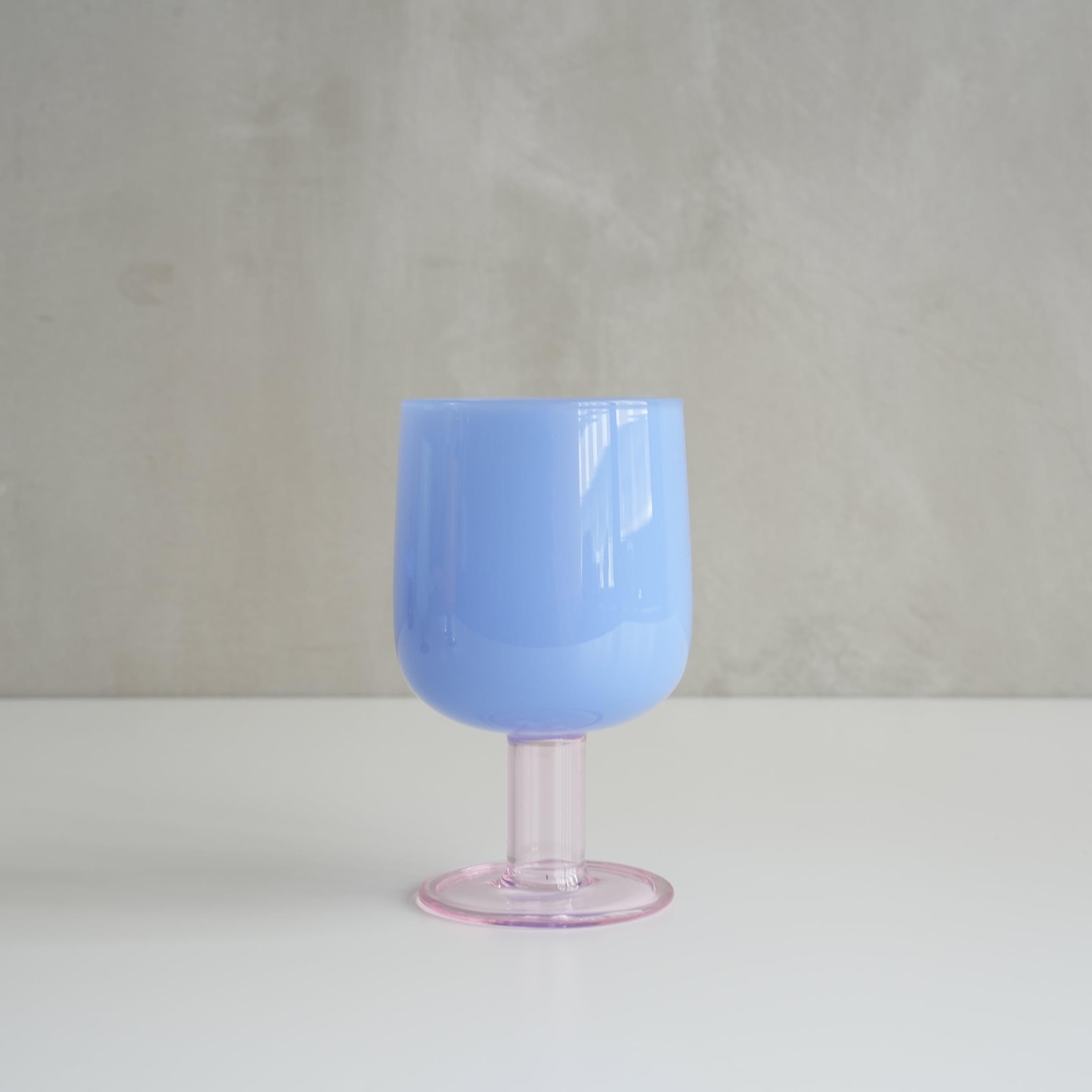 TWO TONE WINE GLASS