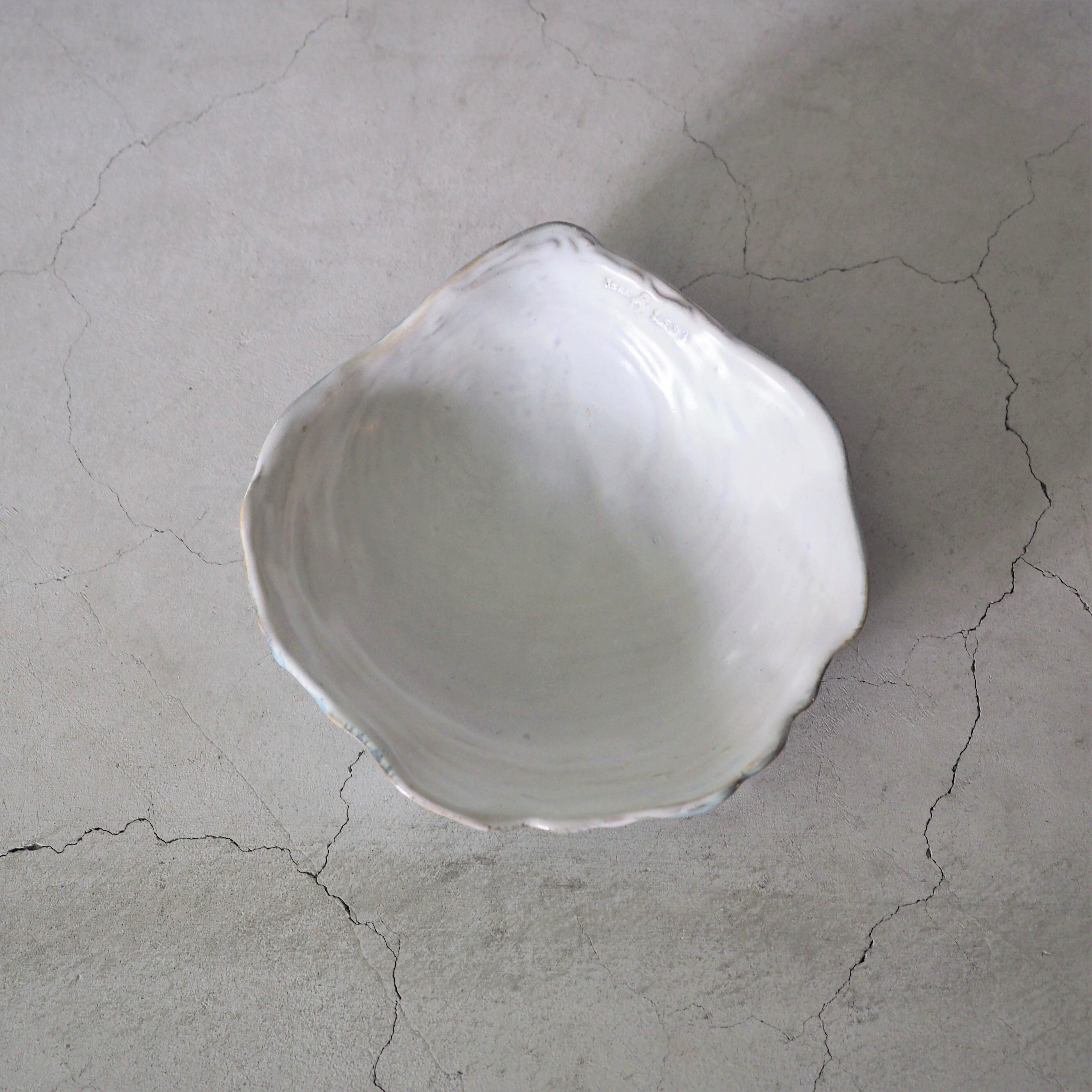 Shell Dish L OCT-052