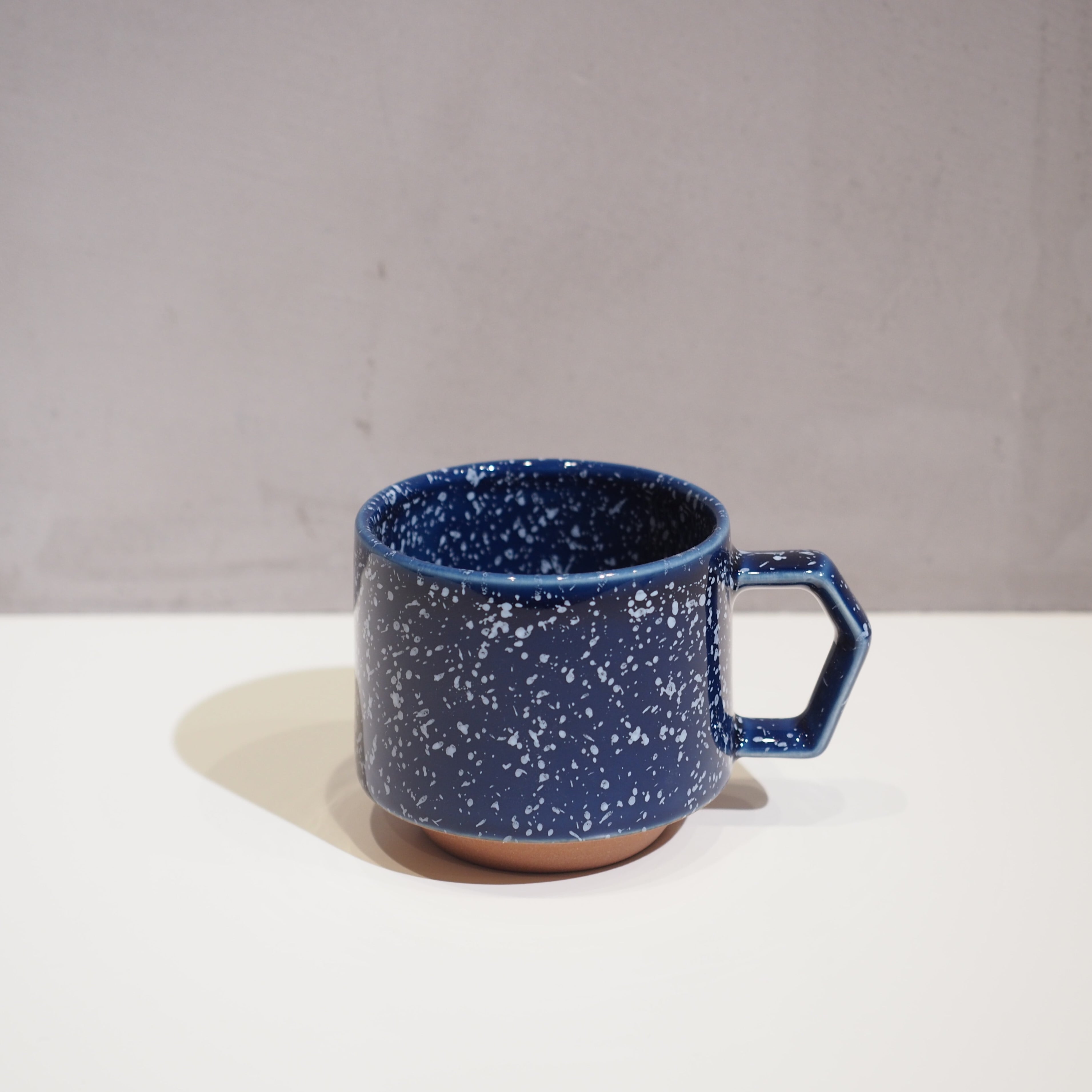 CHIPS MUG SPLASH NAVY-WHITE (STACK TYPE)