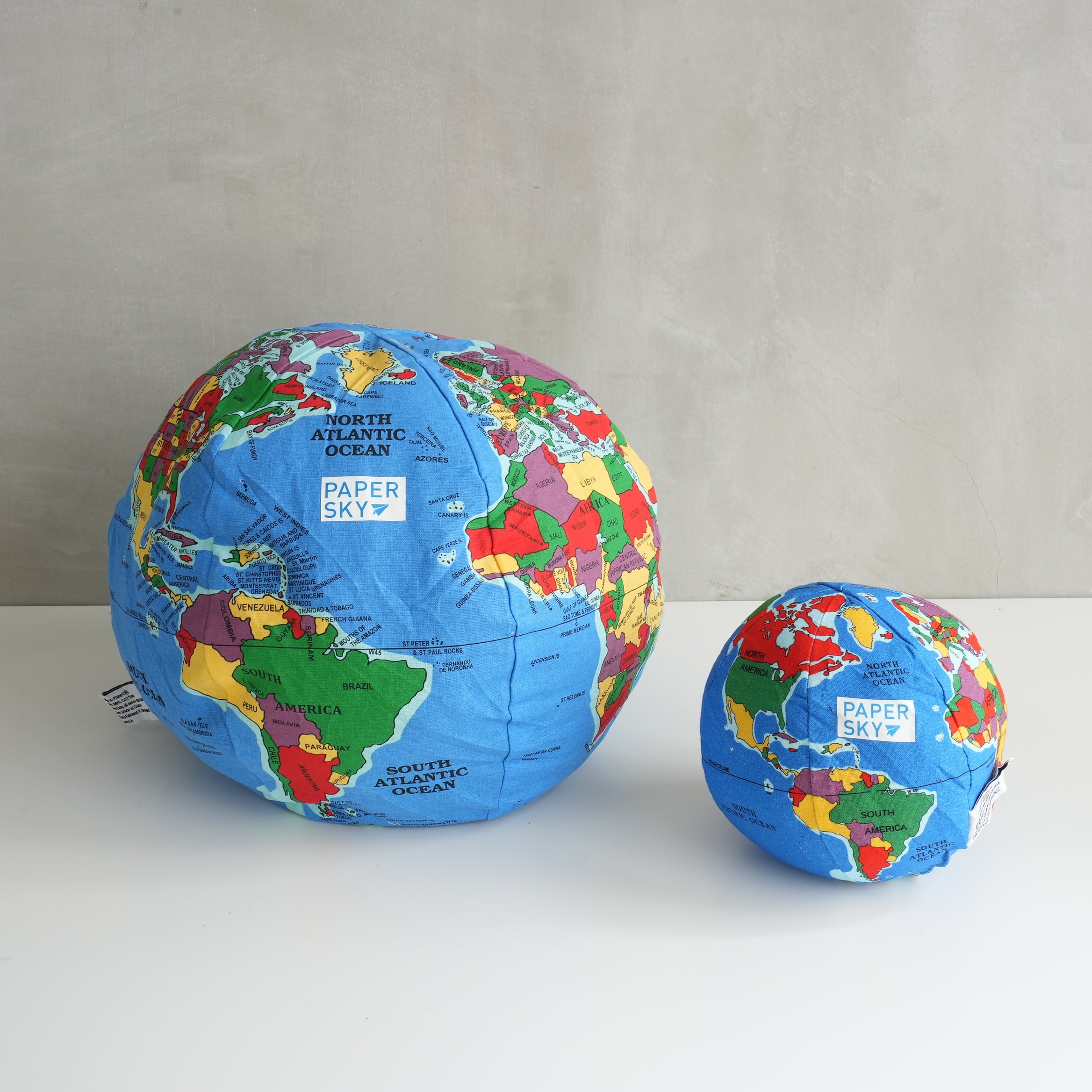 Cushion Globe