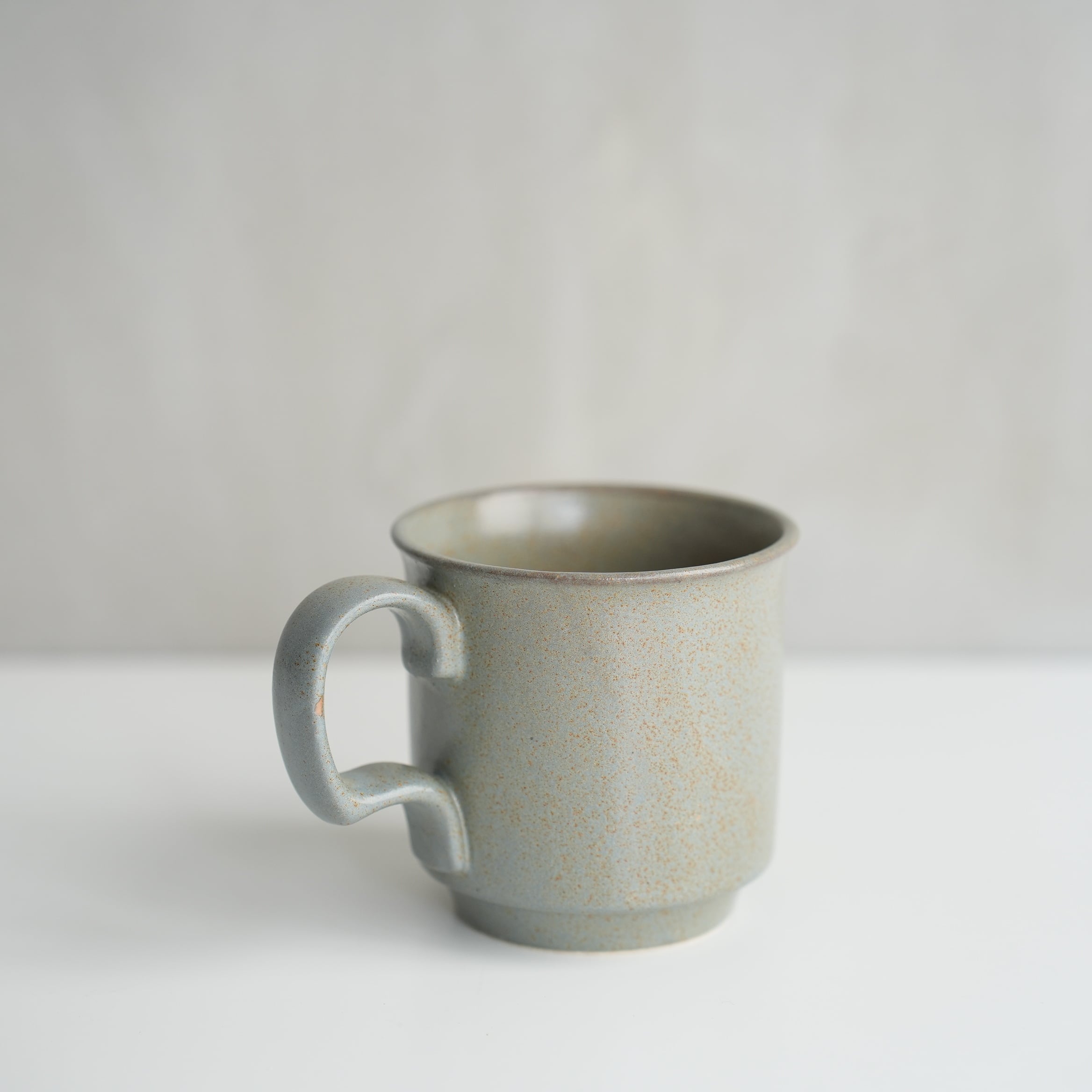 Ancient Pottery Mug　Gray