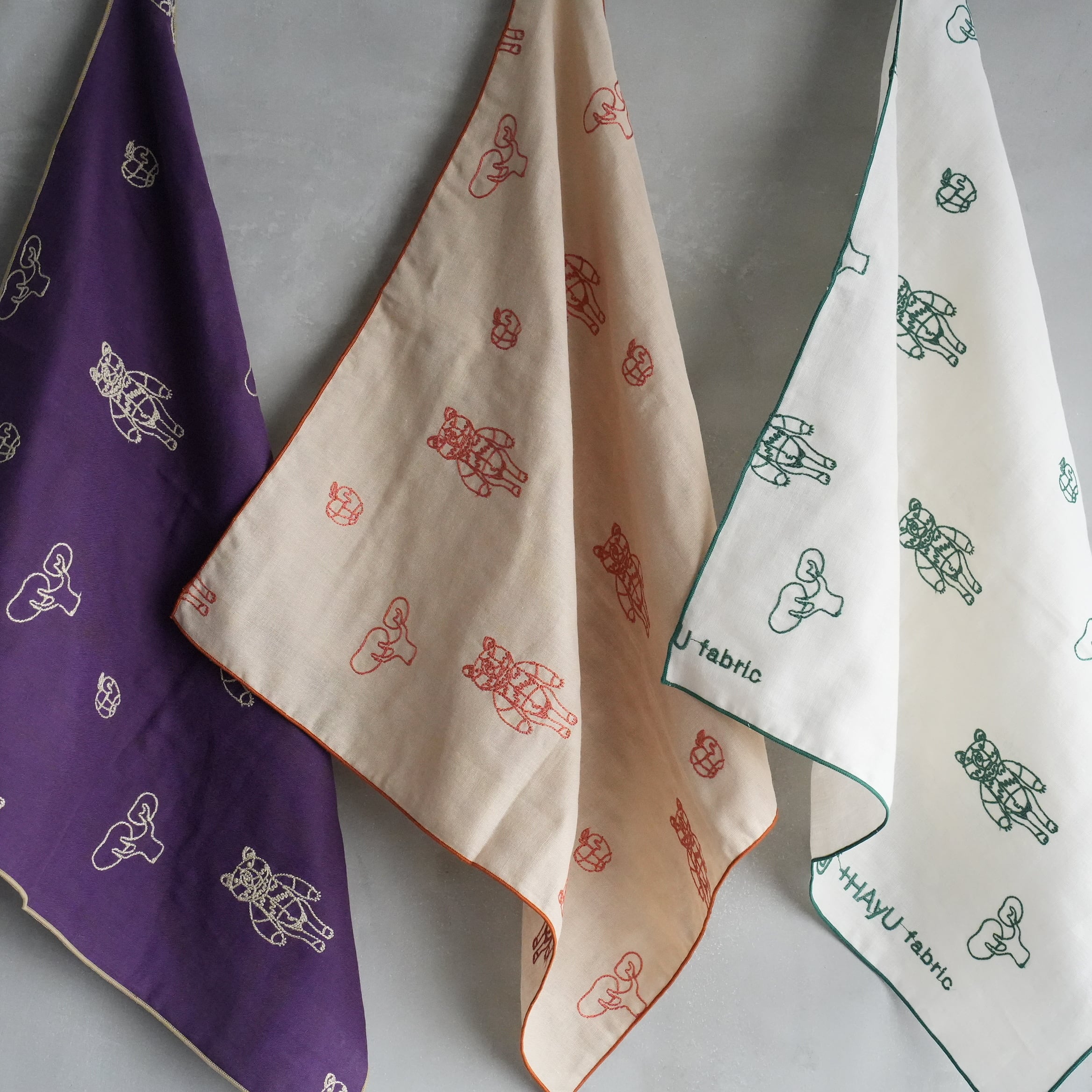 HAyU Double Gauze Handkerchief　Bear & Apple