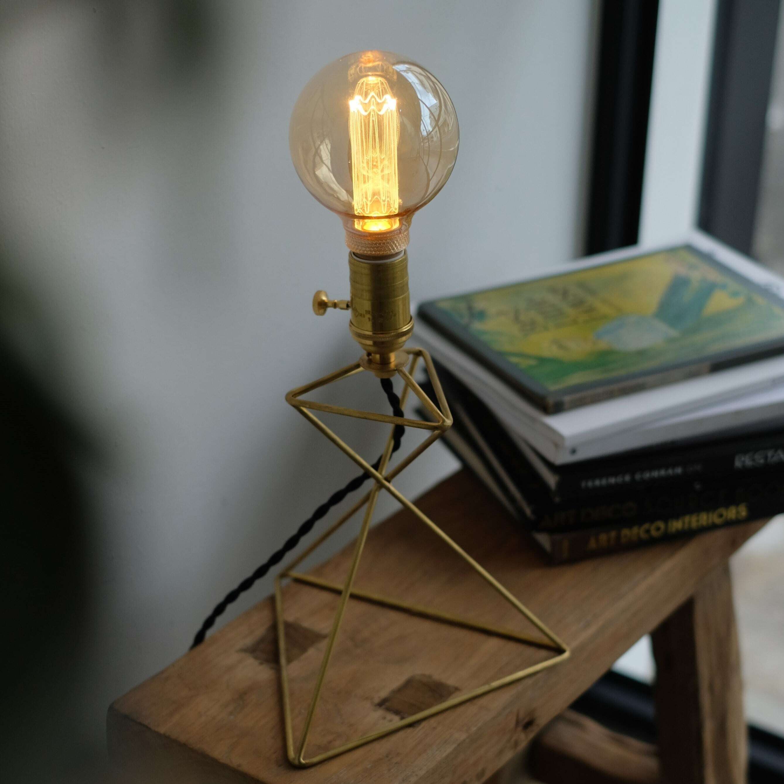 Libre Stand Lamp