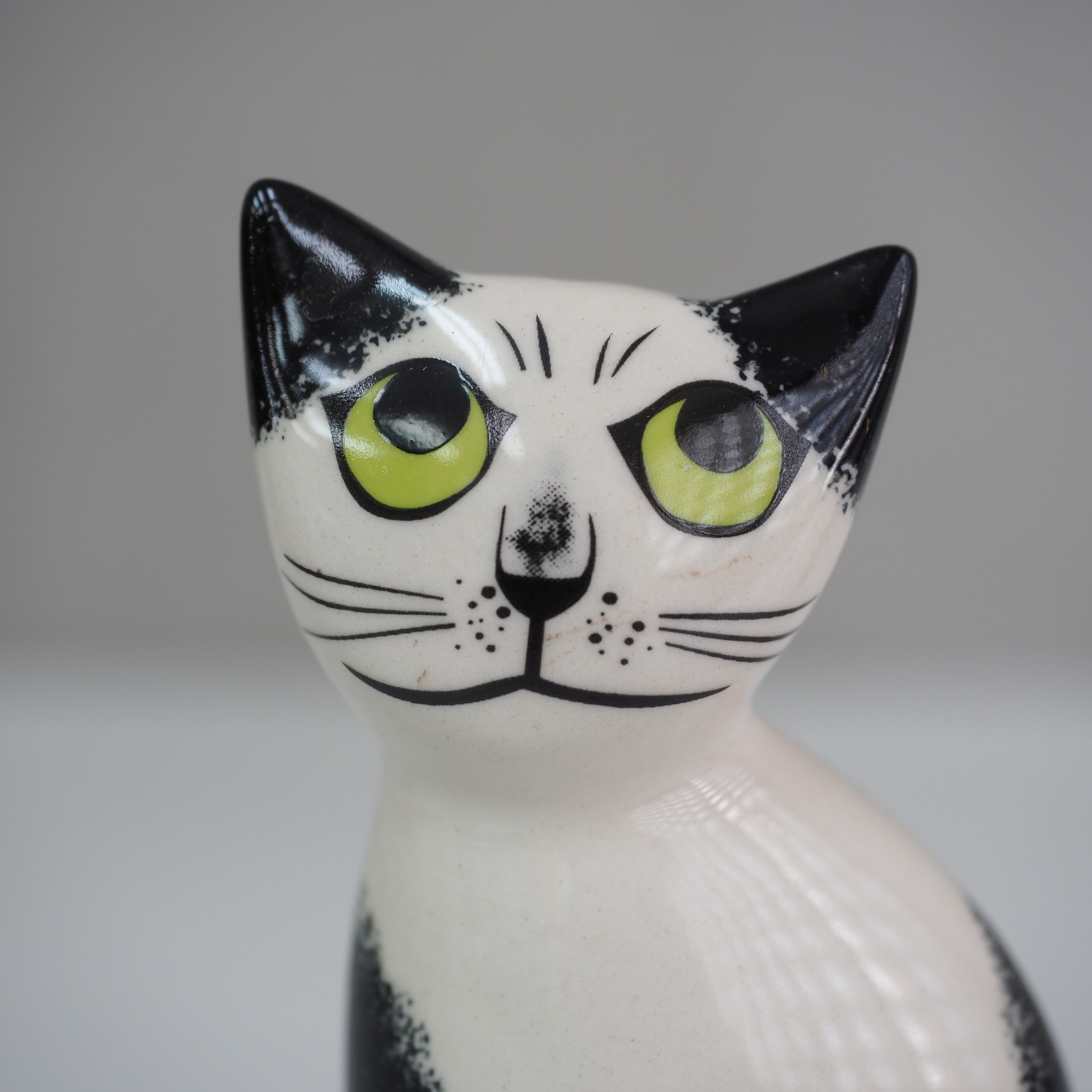 Hannah Turner Salt & Pepper　Black & White Cat