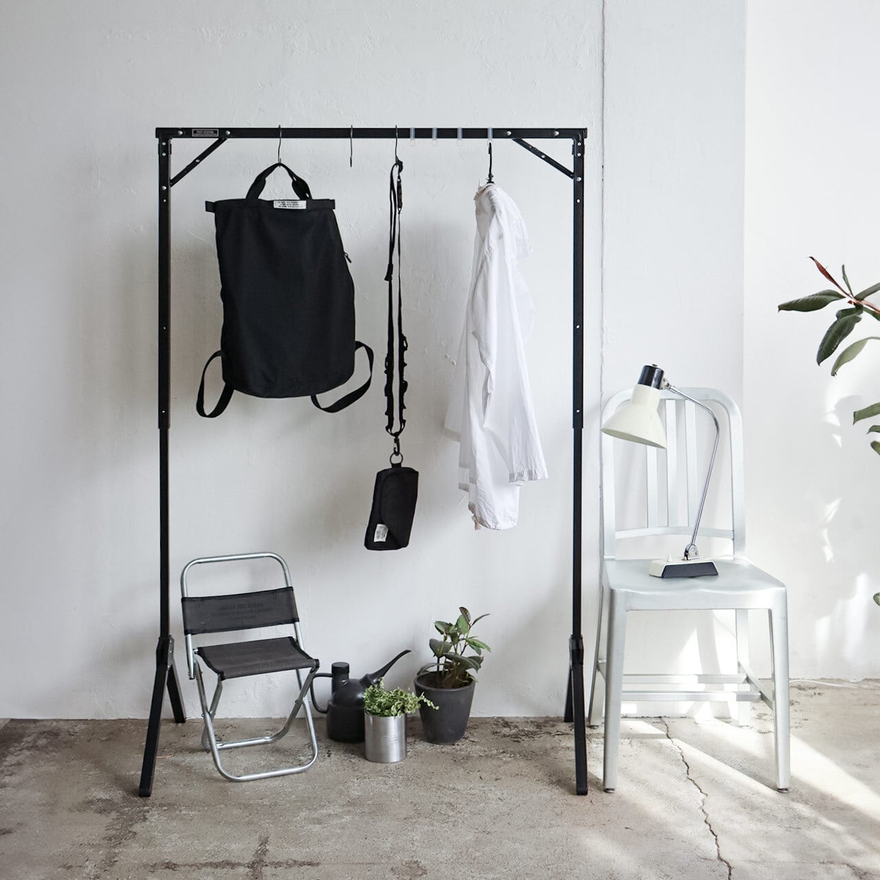 EXHIBITION FOLDABLE HANGER RACK　ブラック