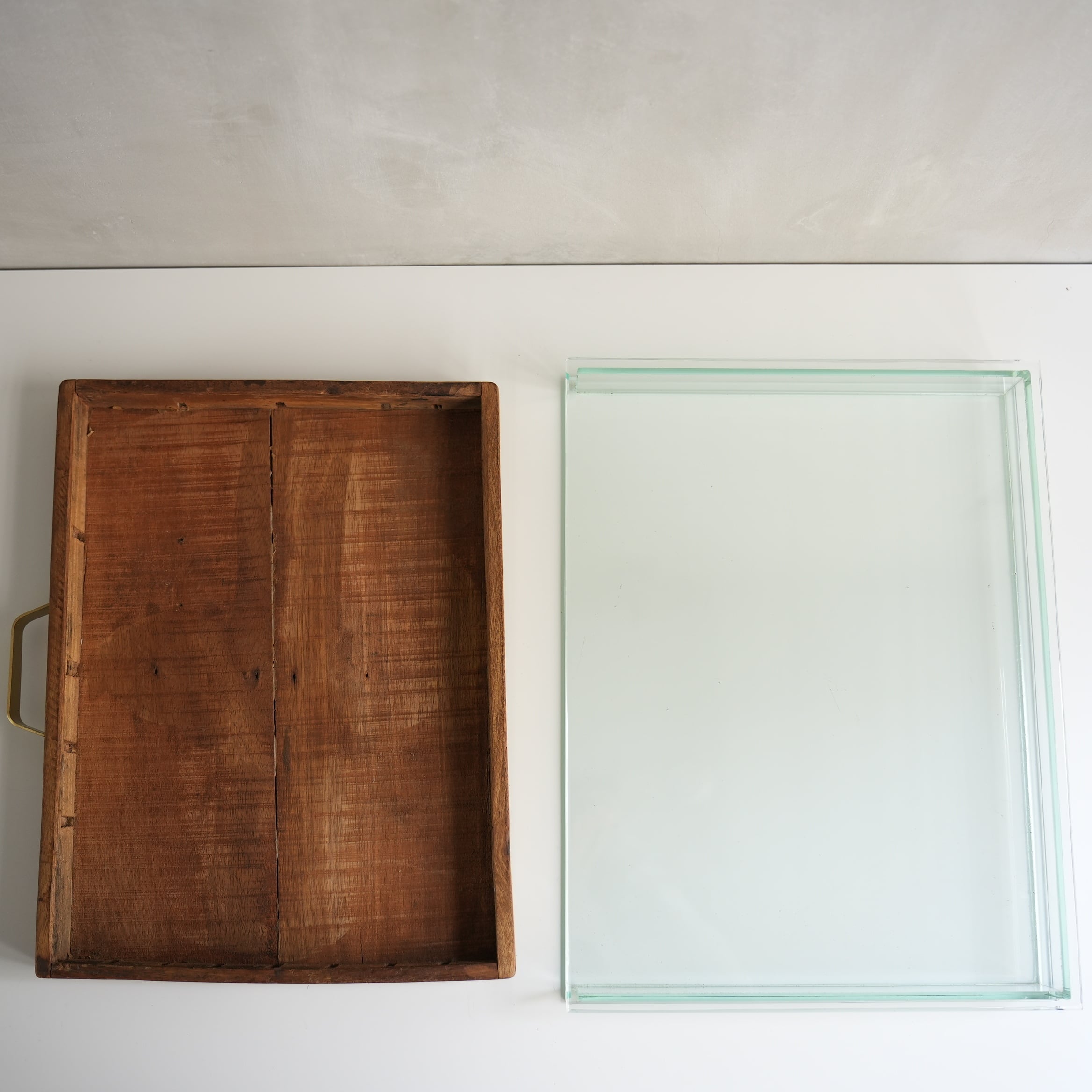 GLASS DISPLAY CASE WITH VINTAGE DRAWER