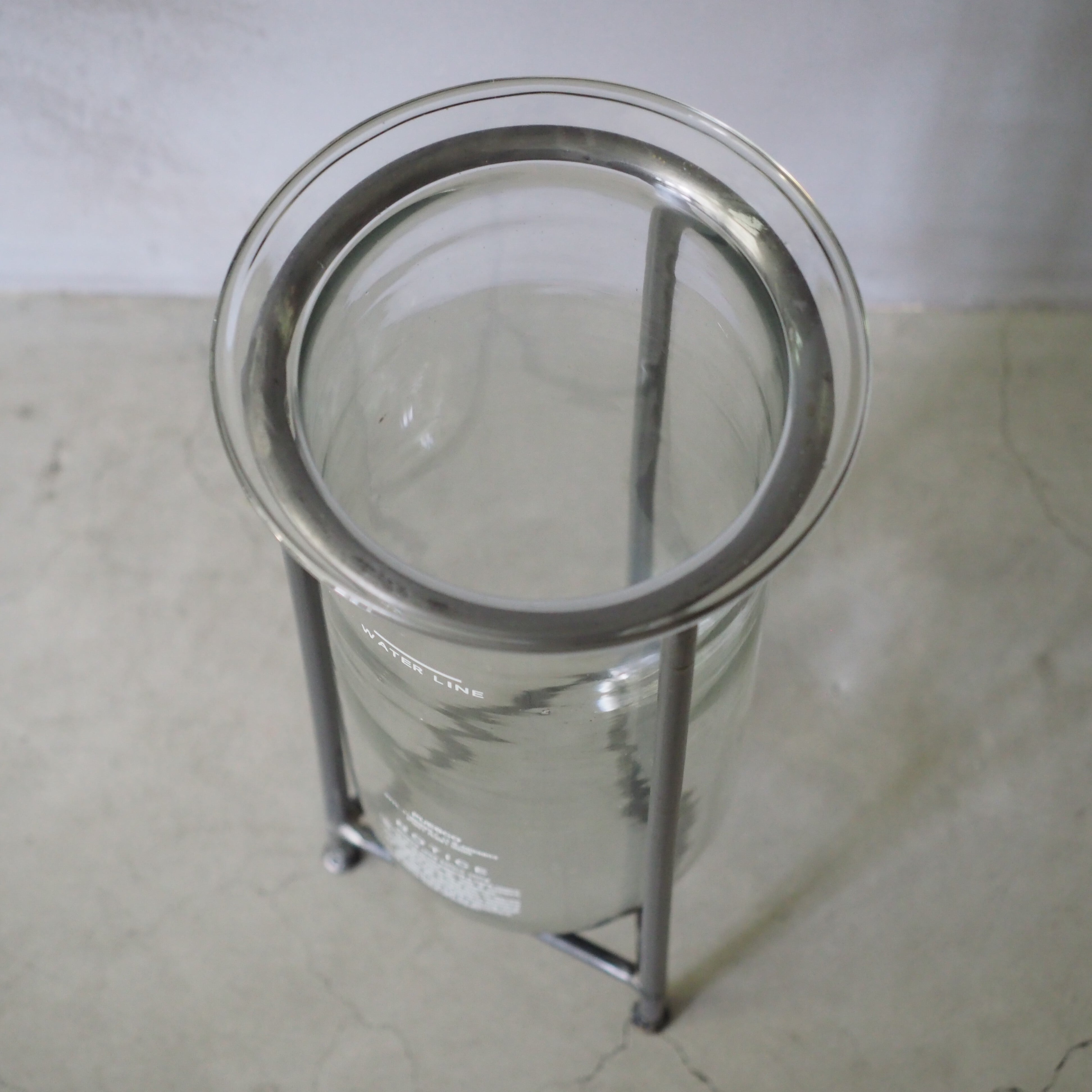 GLASS TUBE WITH STAND