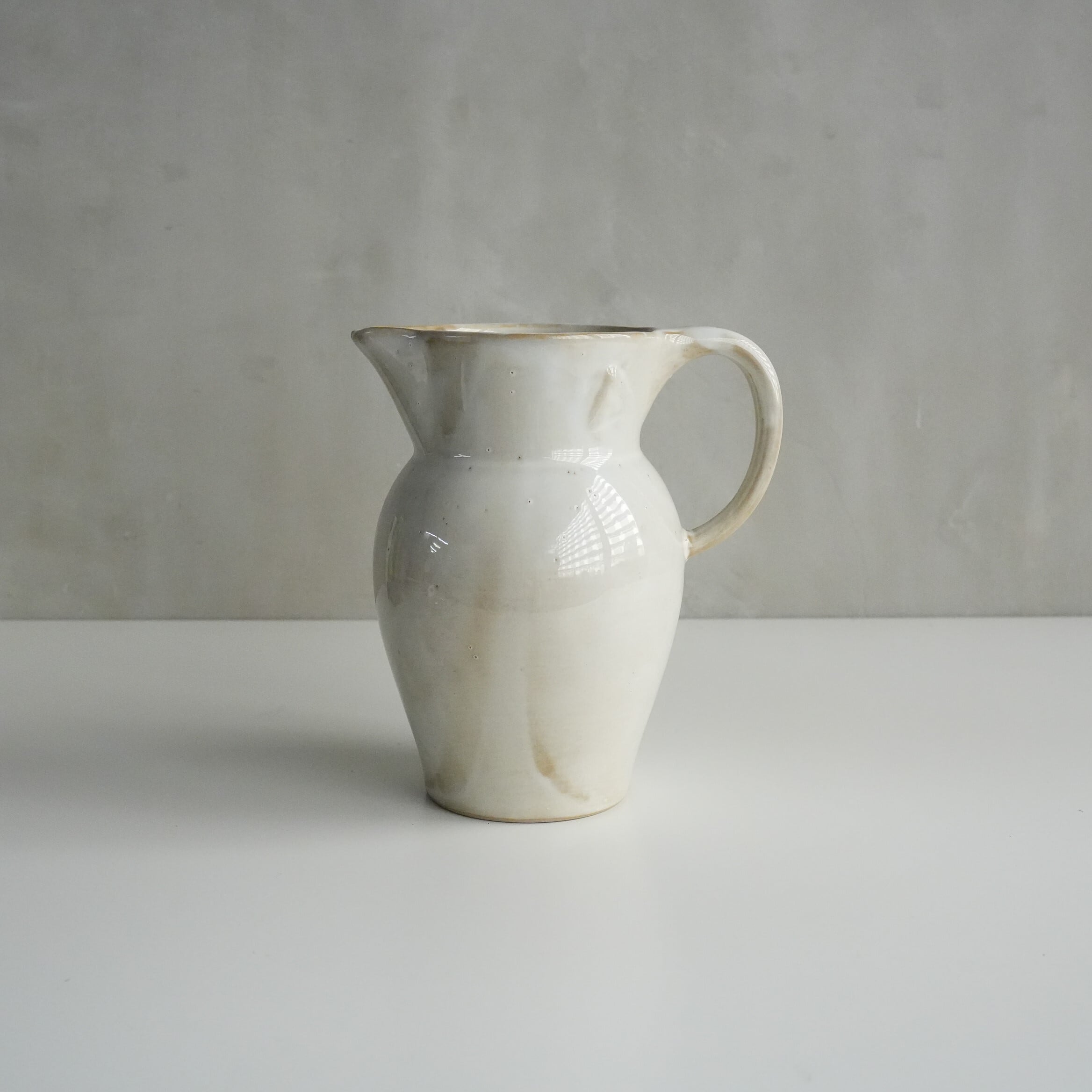 Pitcher L TB-009