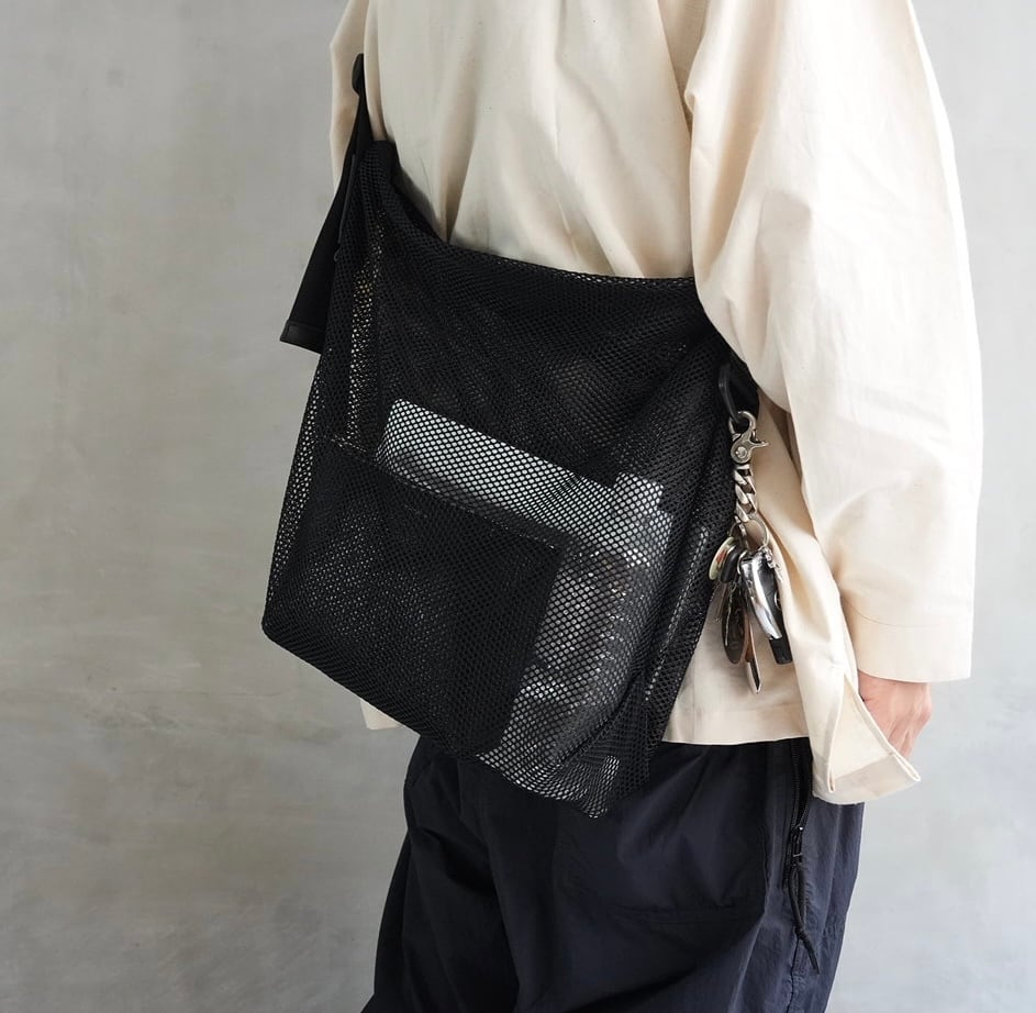 Brick / Mesh Zip Shoulder Bag　Black