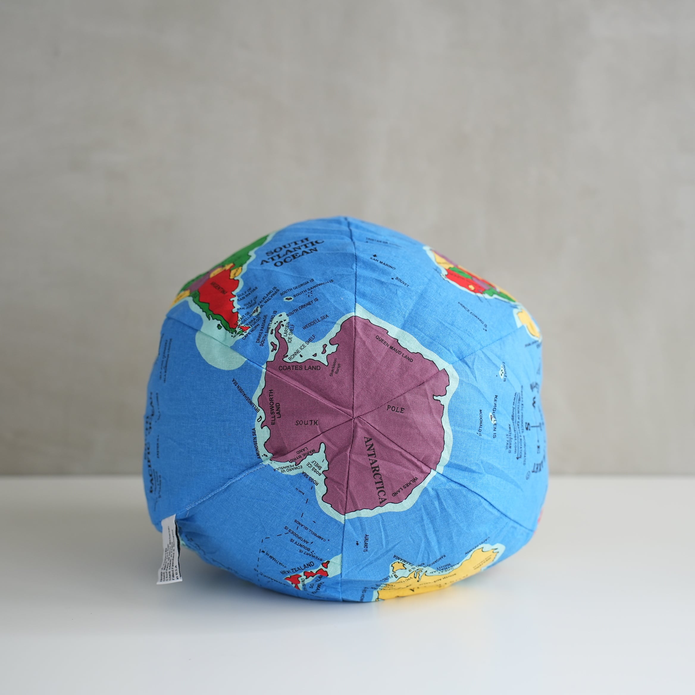 Cushion Globe