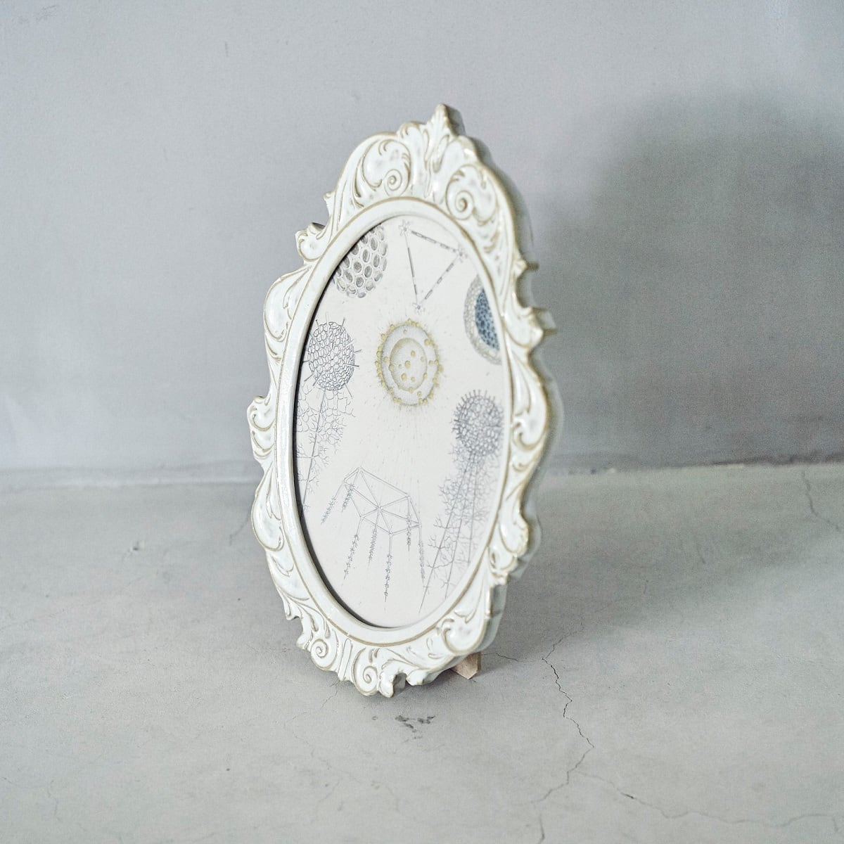 Ornament Frame CF-004