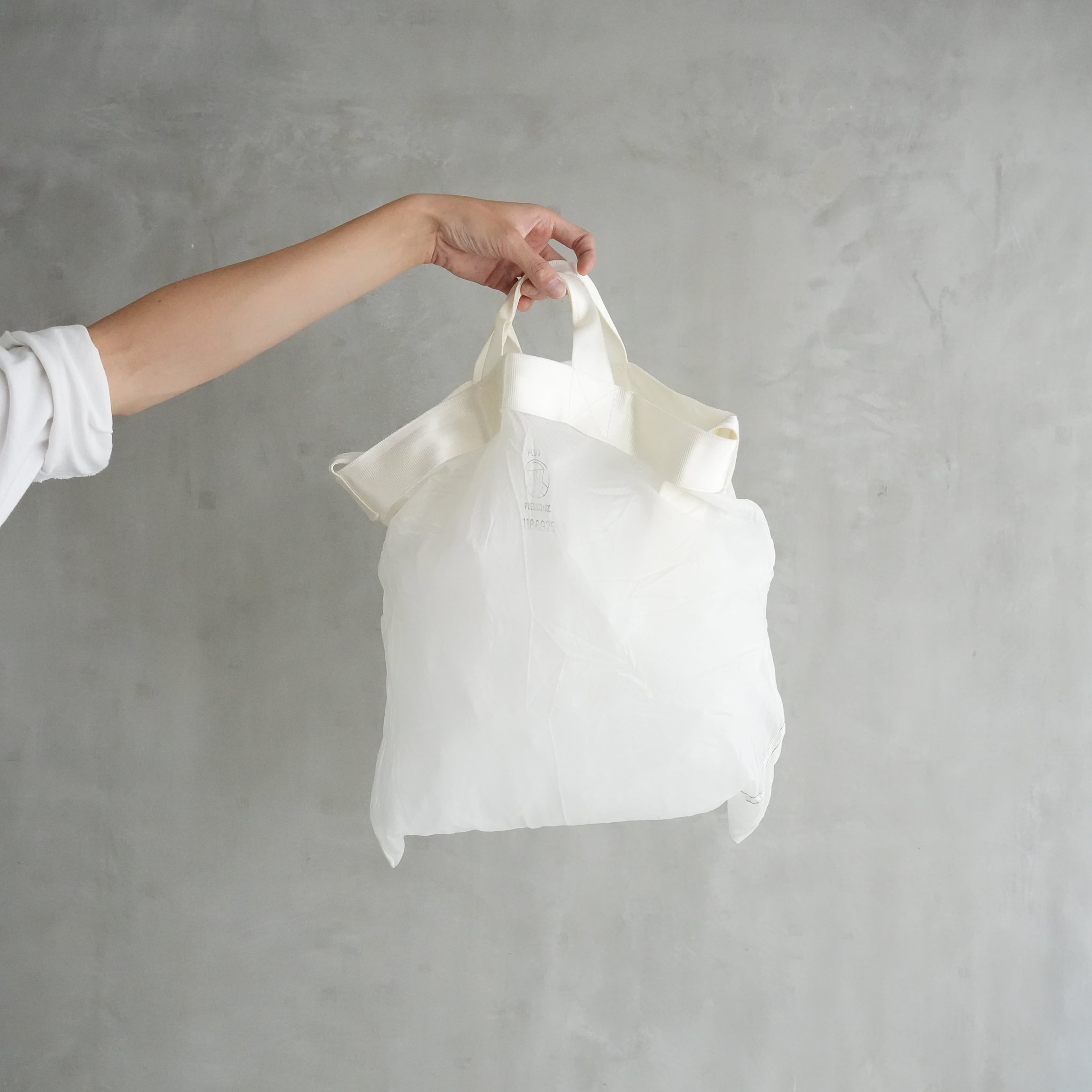 VINTAGE PARACHUTE LIGHT 2-WAY BAG White