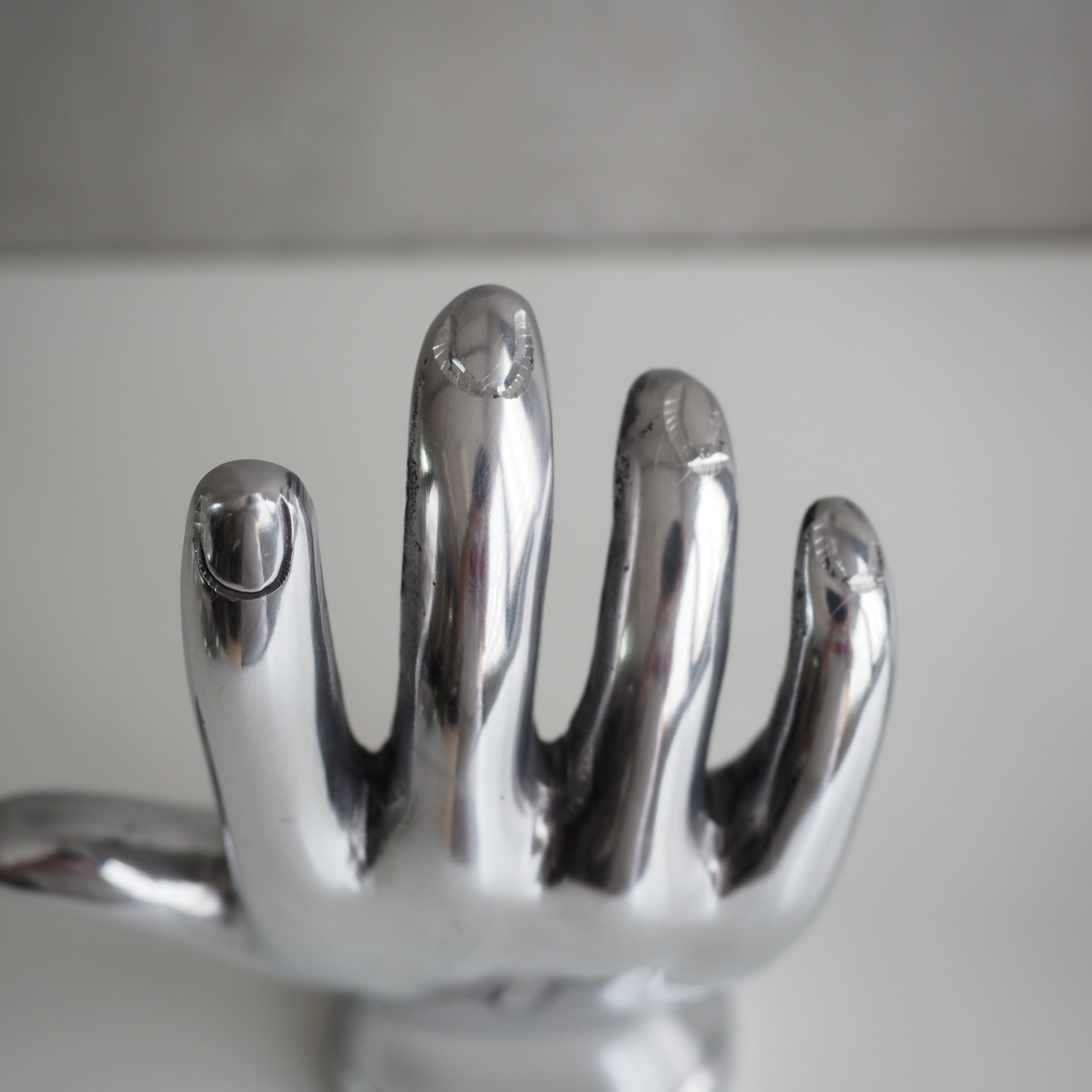 ALUMINIUM HAND