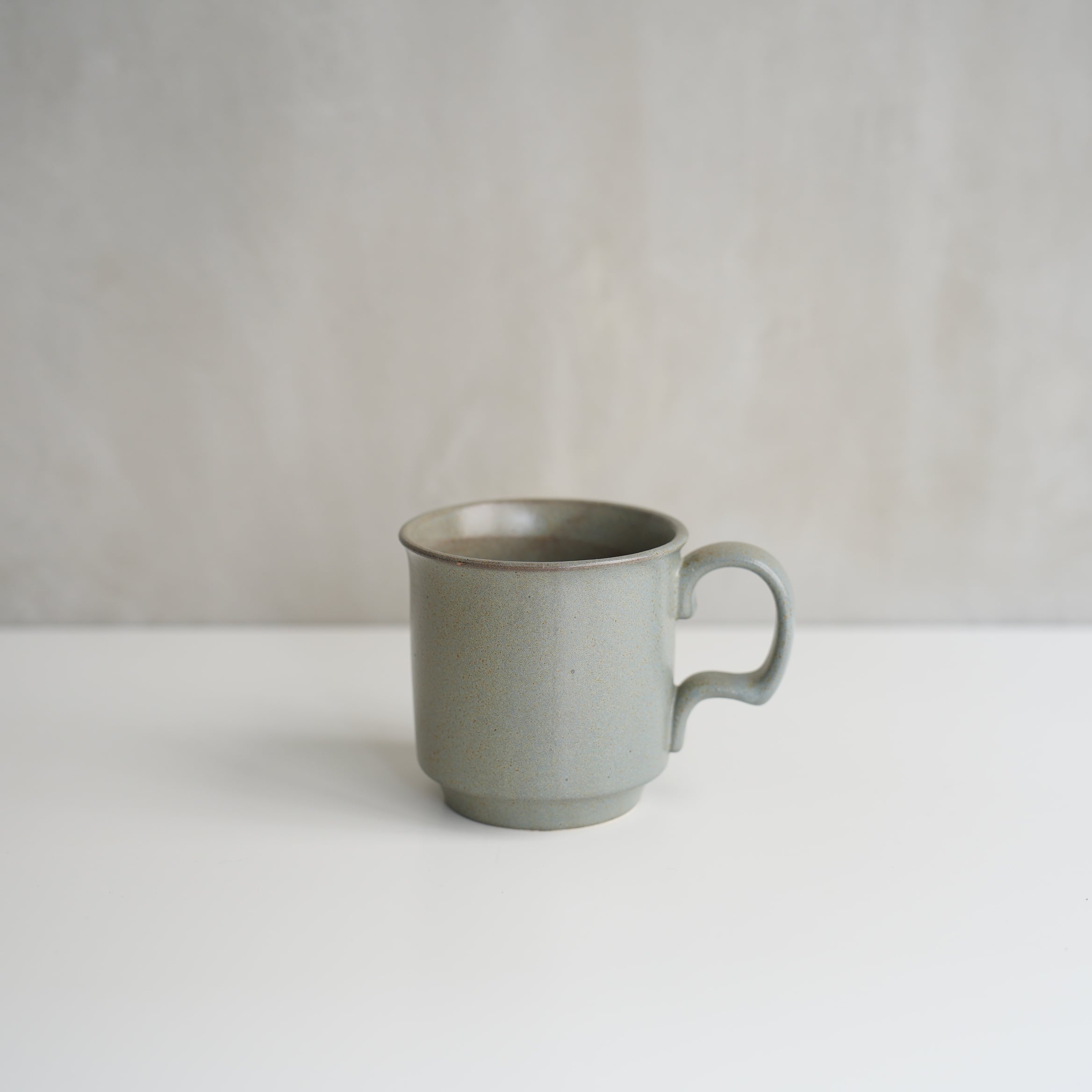 Ancient Pottery Mug　Gray