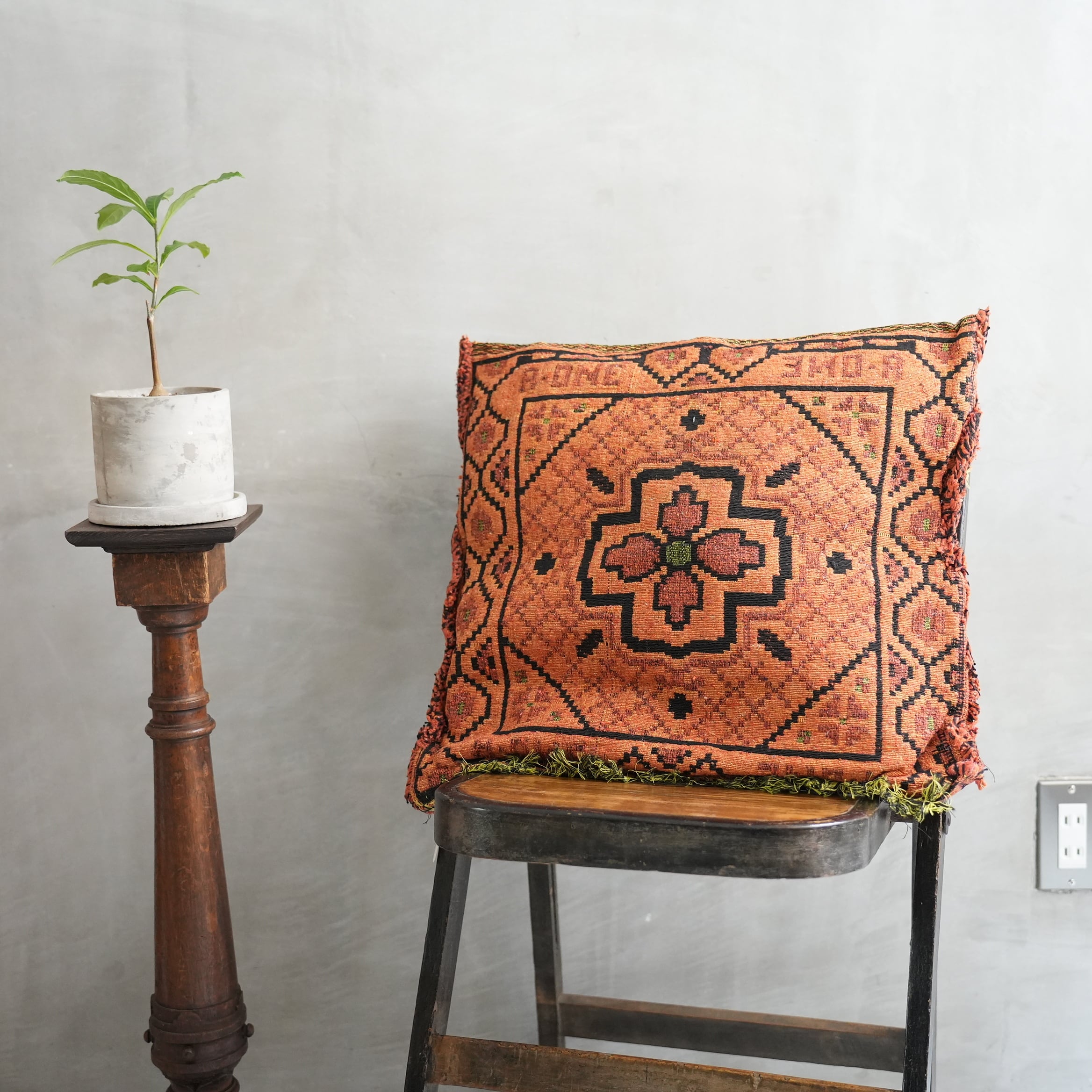 HYBRID INDIAN CUSHION　Orange