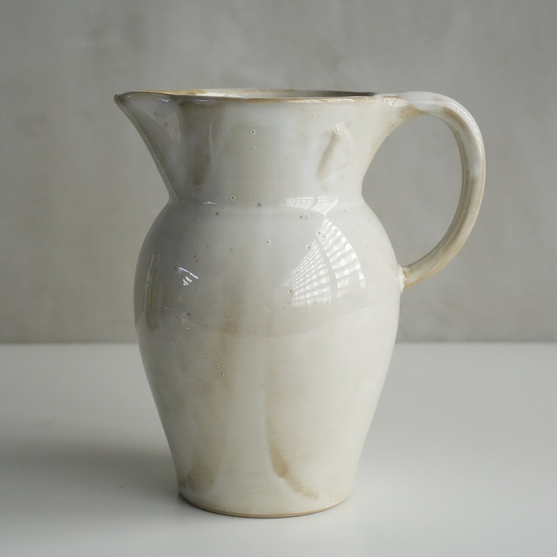 Pitcher L TB-009