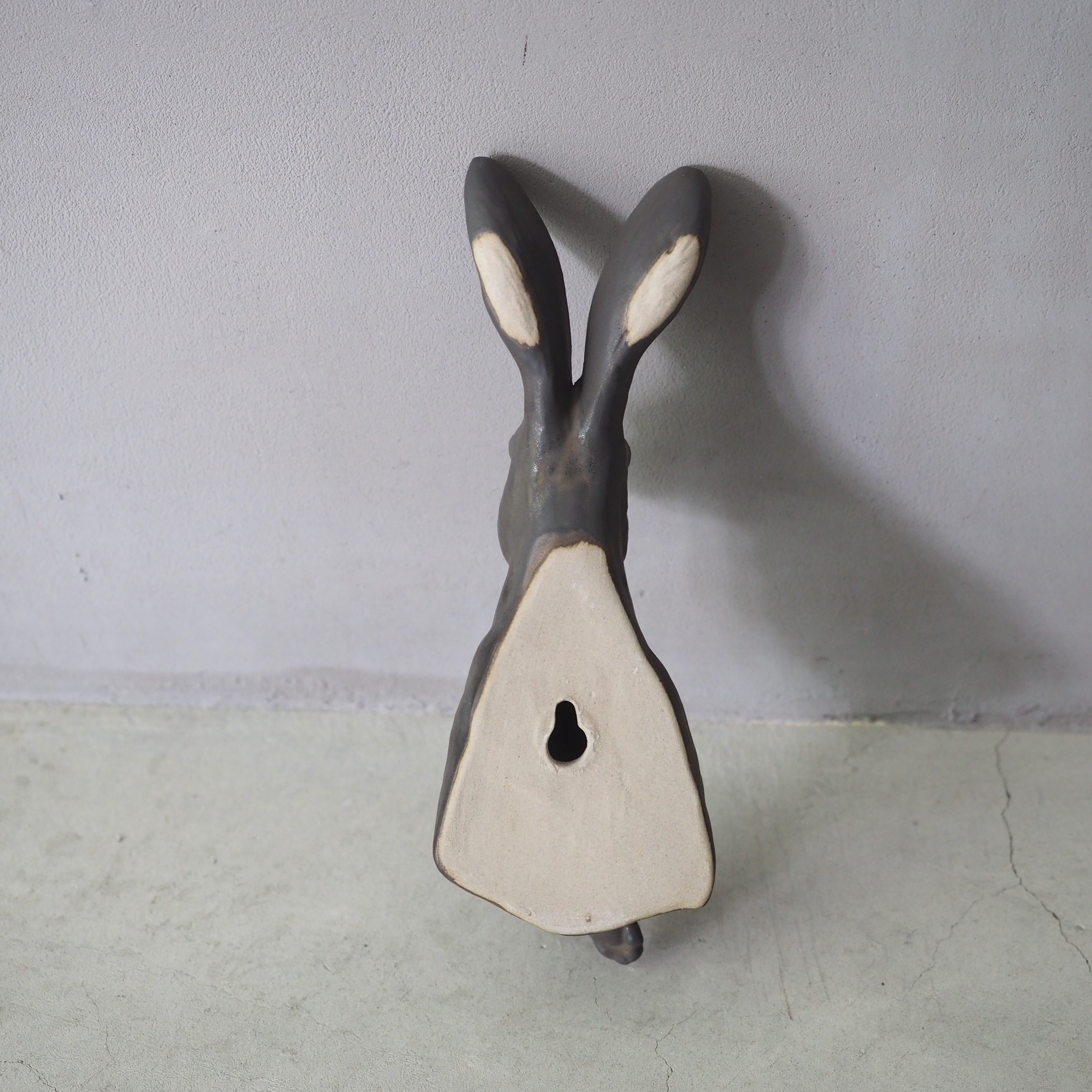 Curious Hare Hook Black　KN-026H-04