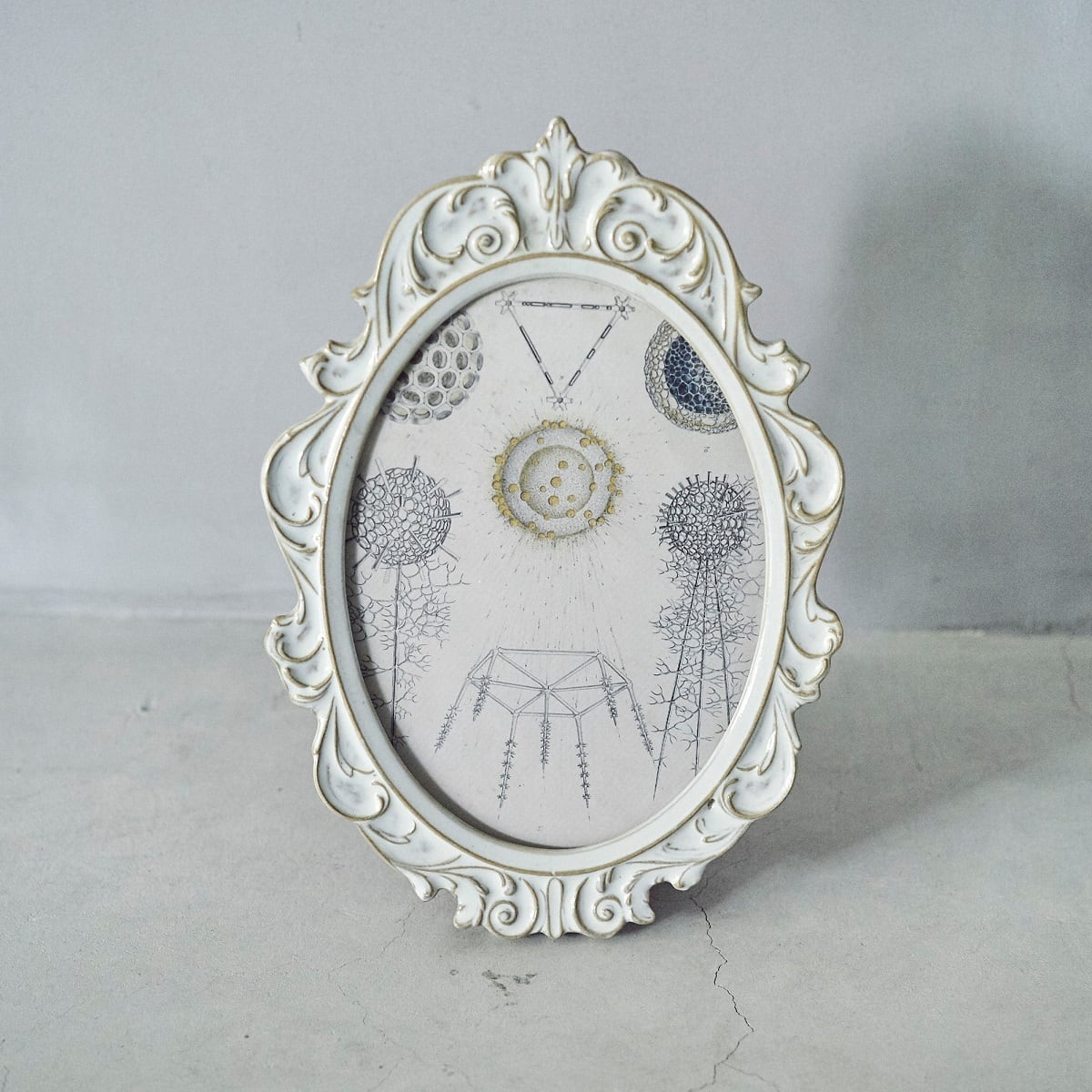 Ornament Frame CF-004