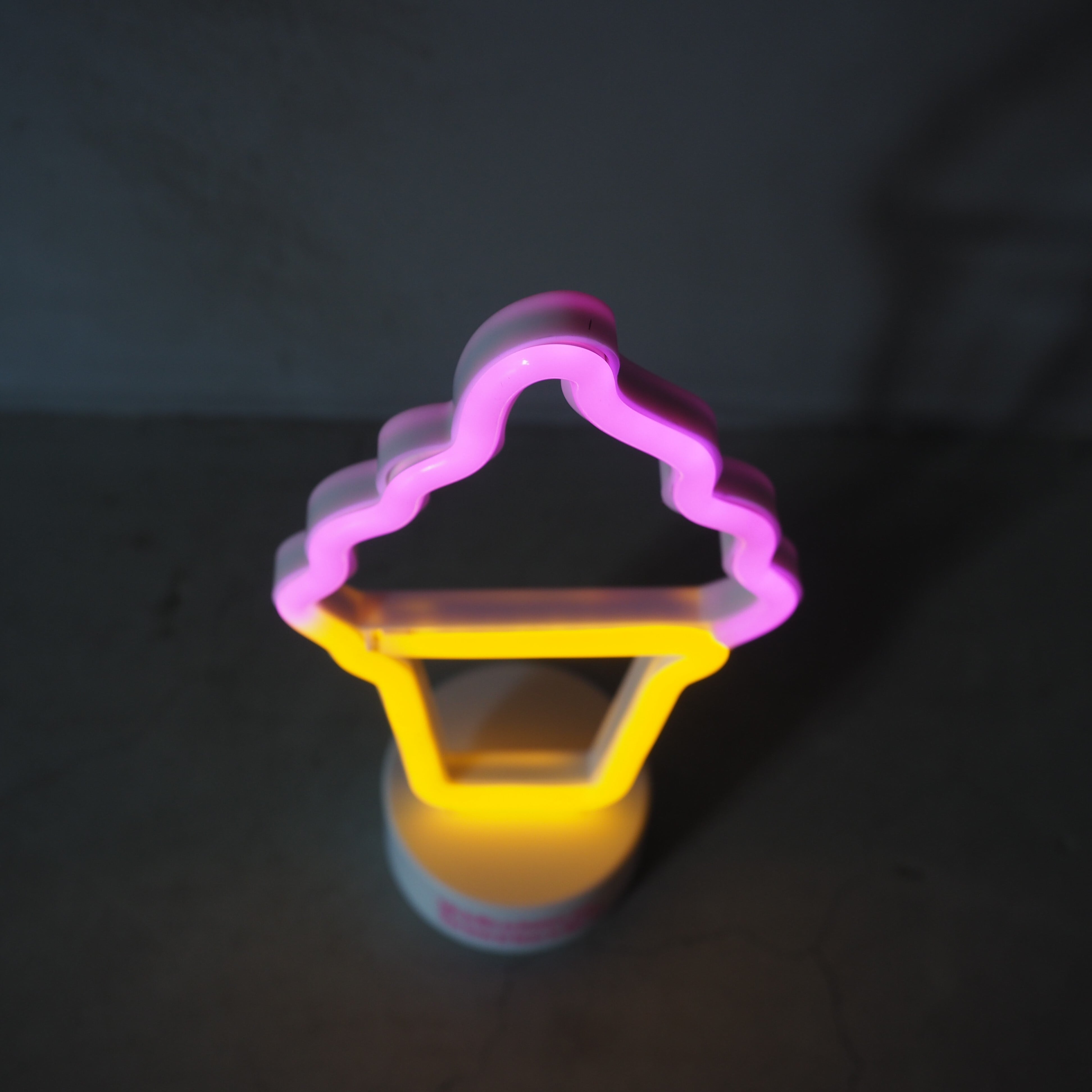 NEON LIGHT SOFT CREAM