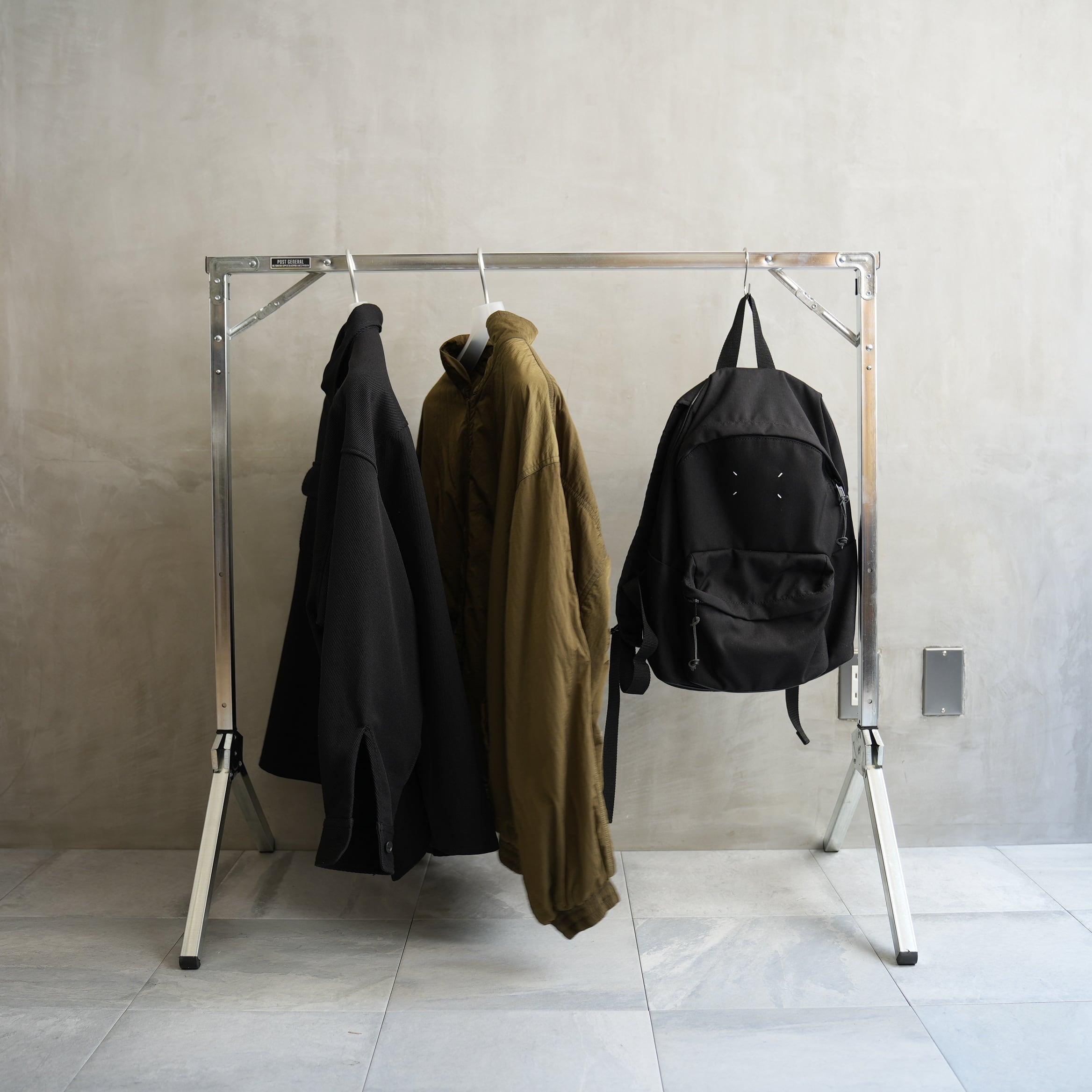 EXHIBITION FOLDABLE HANGER RACK　ブラック