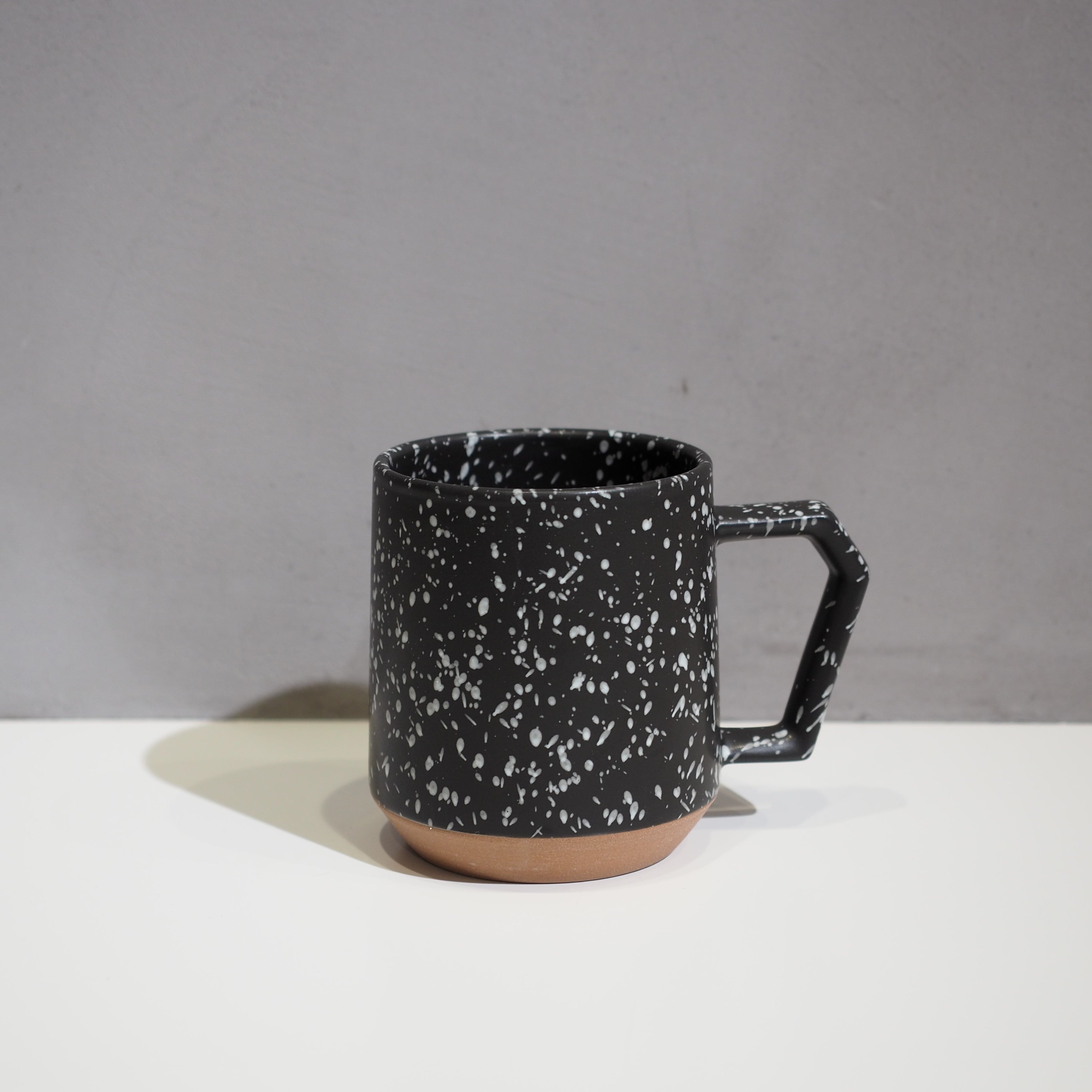 CHIPS MUG SPLASH　BLACK-WHITE