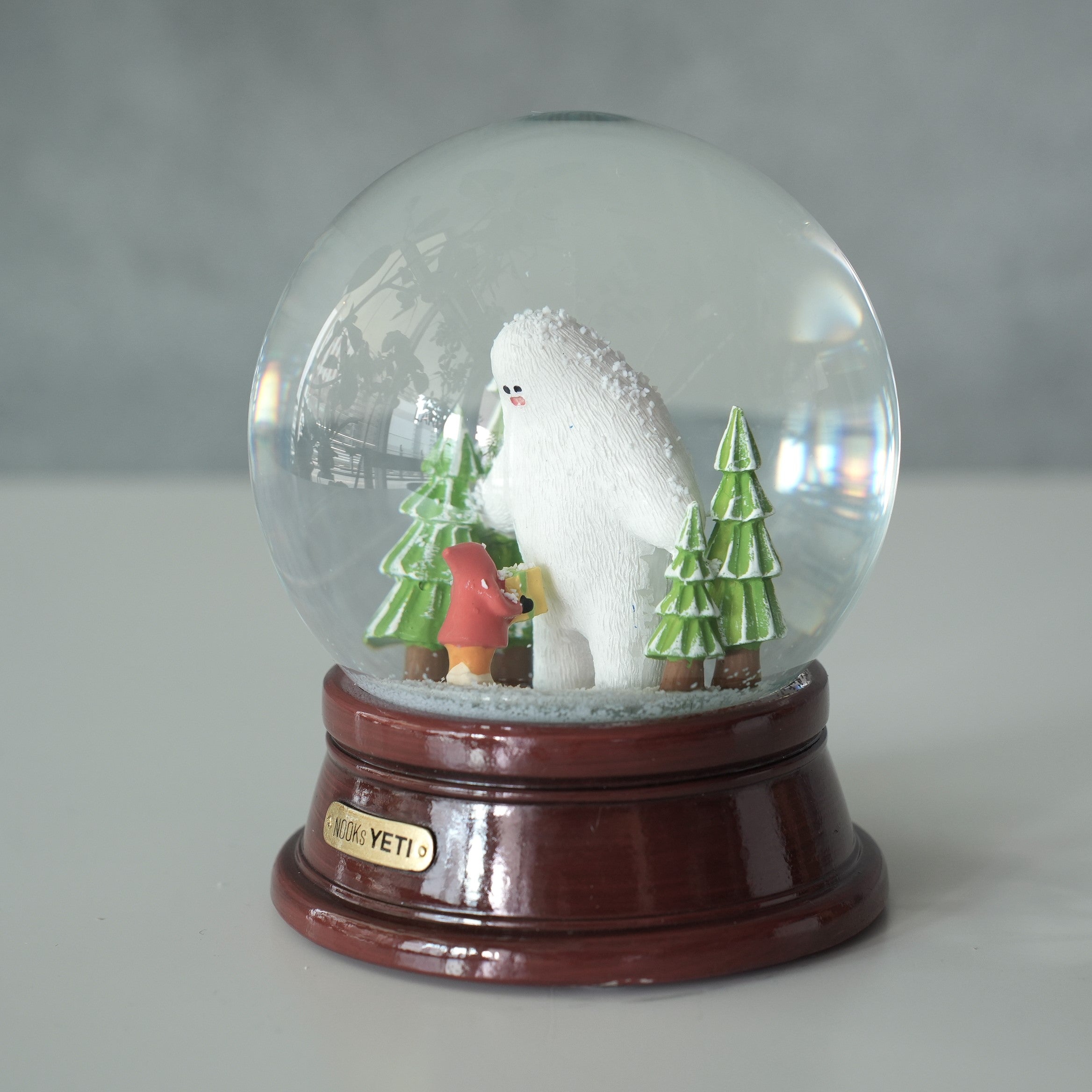 Yeti Snow Dome