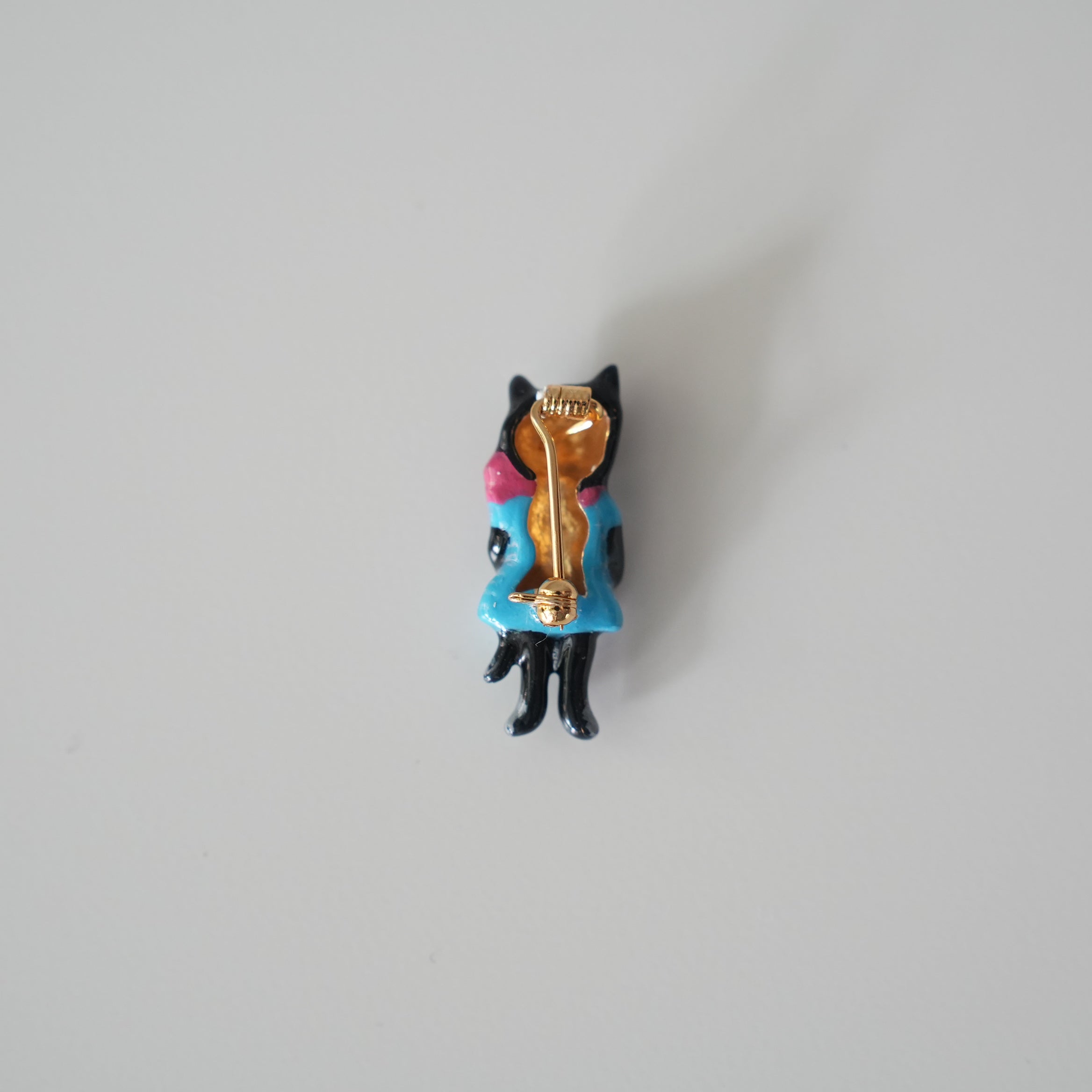 Nathalie Lete Brooch　Full Body