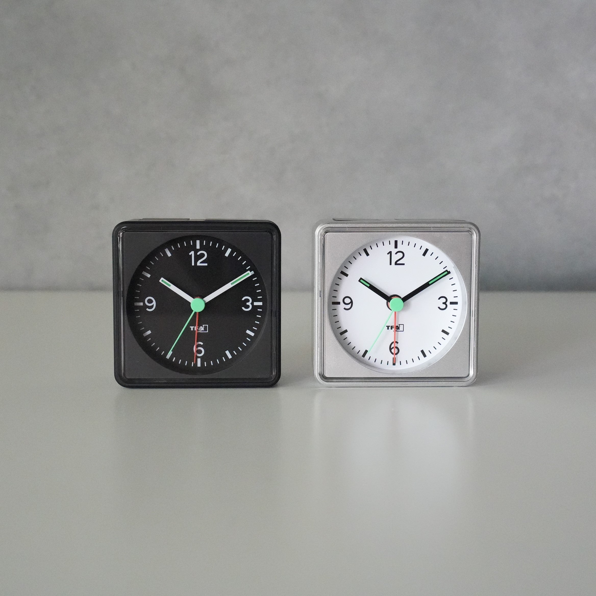 Analogue Alarm Clock 60.1013