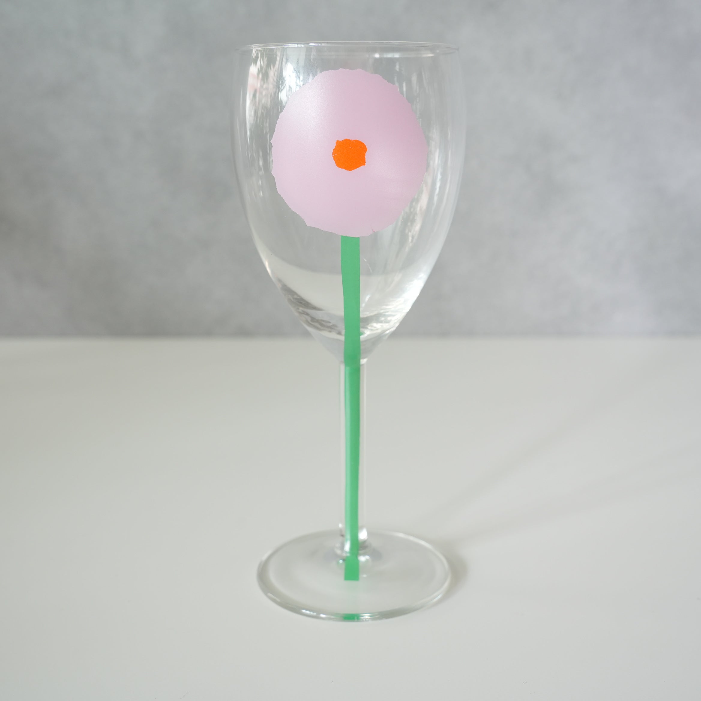 うそみたいなコップ　ガーベラワイングラス　うすピンク　大