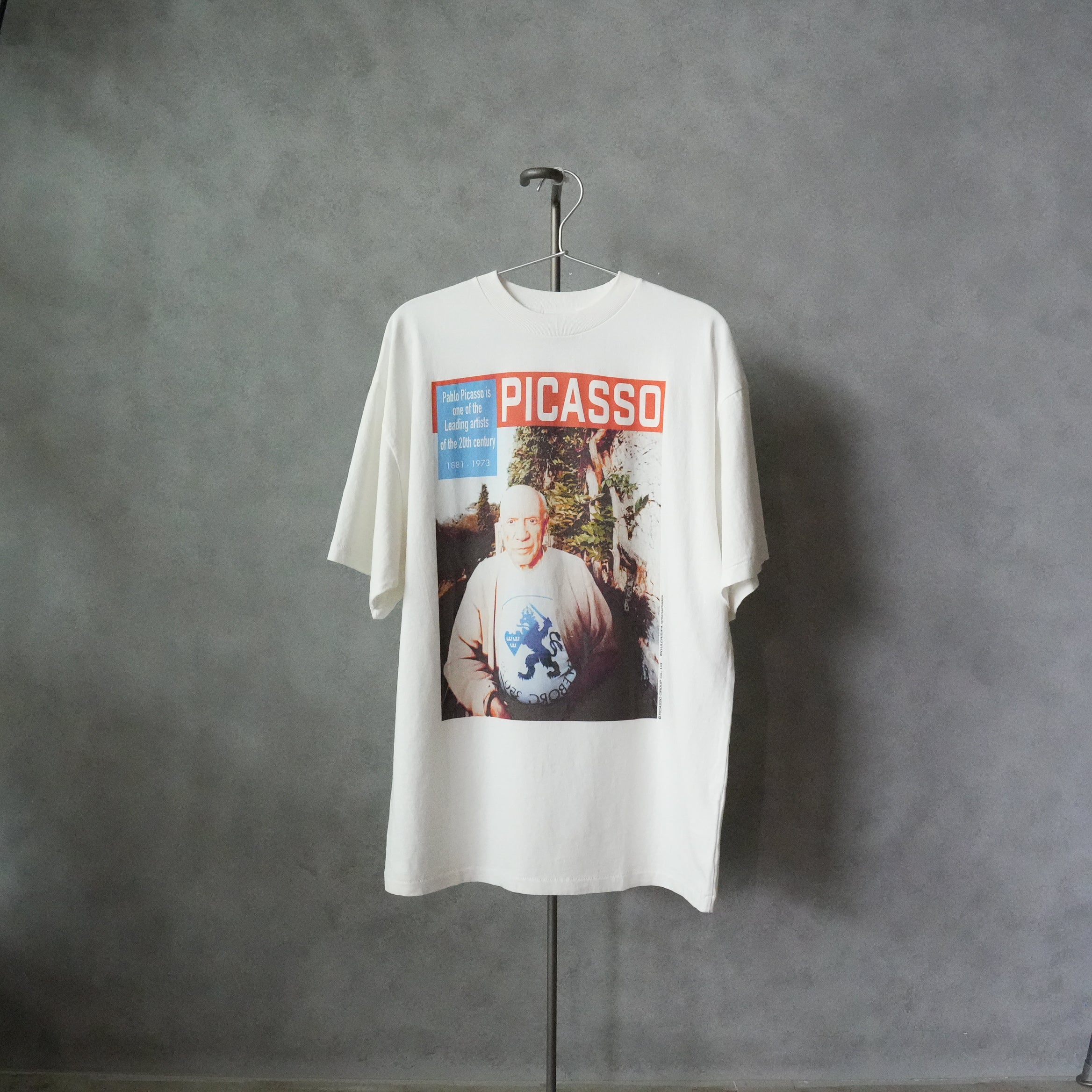 one of the Leading artists Tee