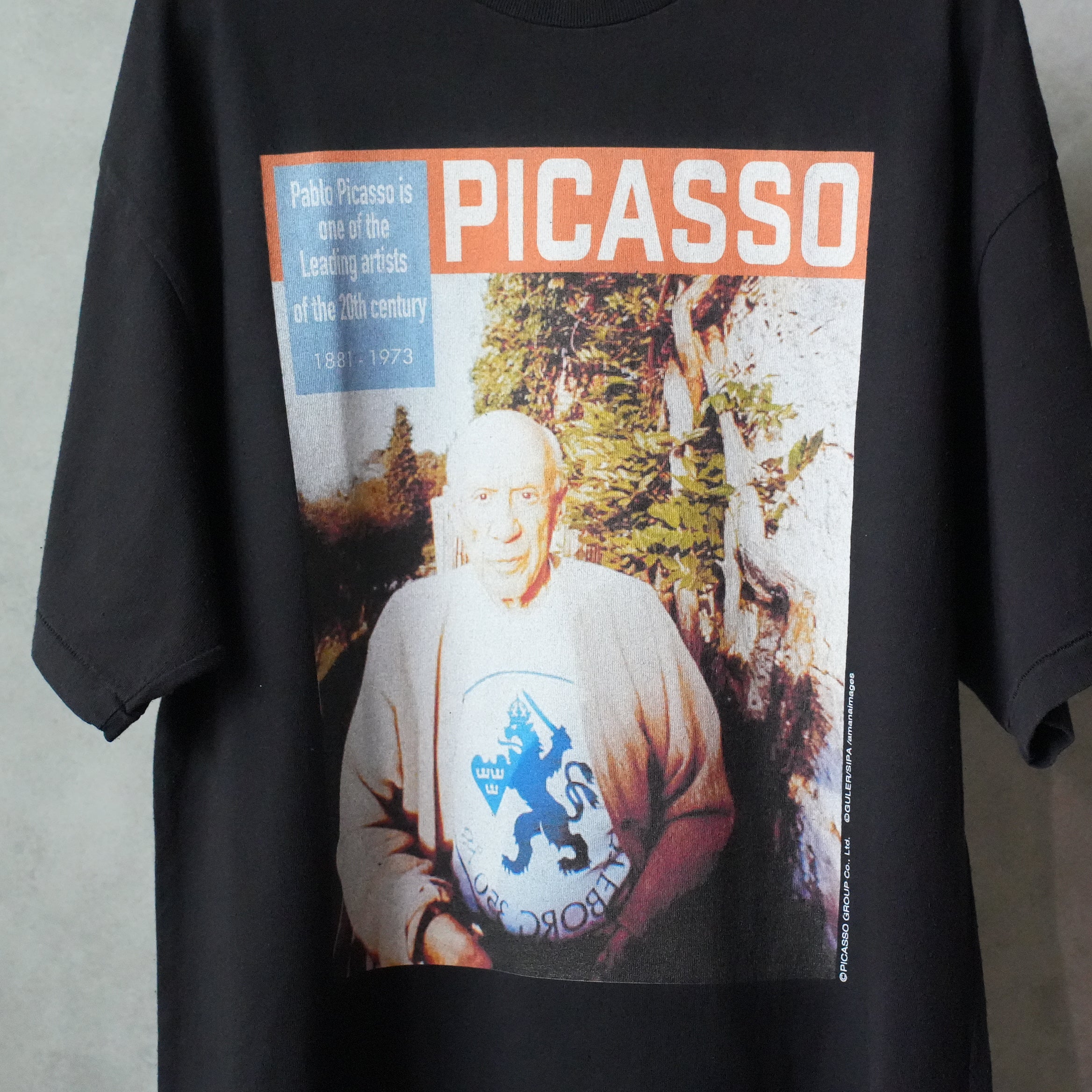 one of the Leading artists Tee