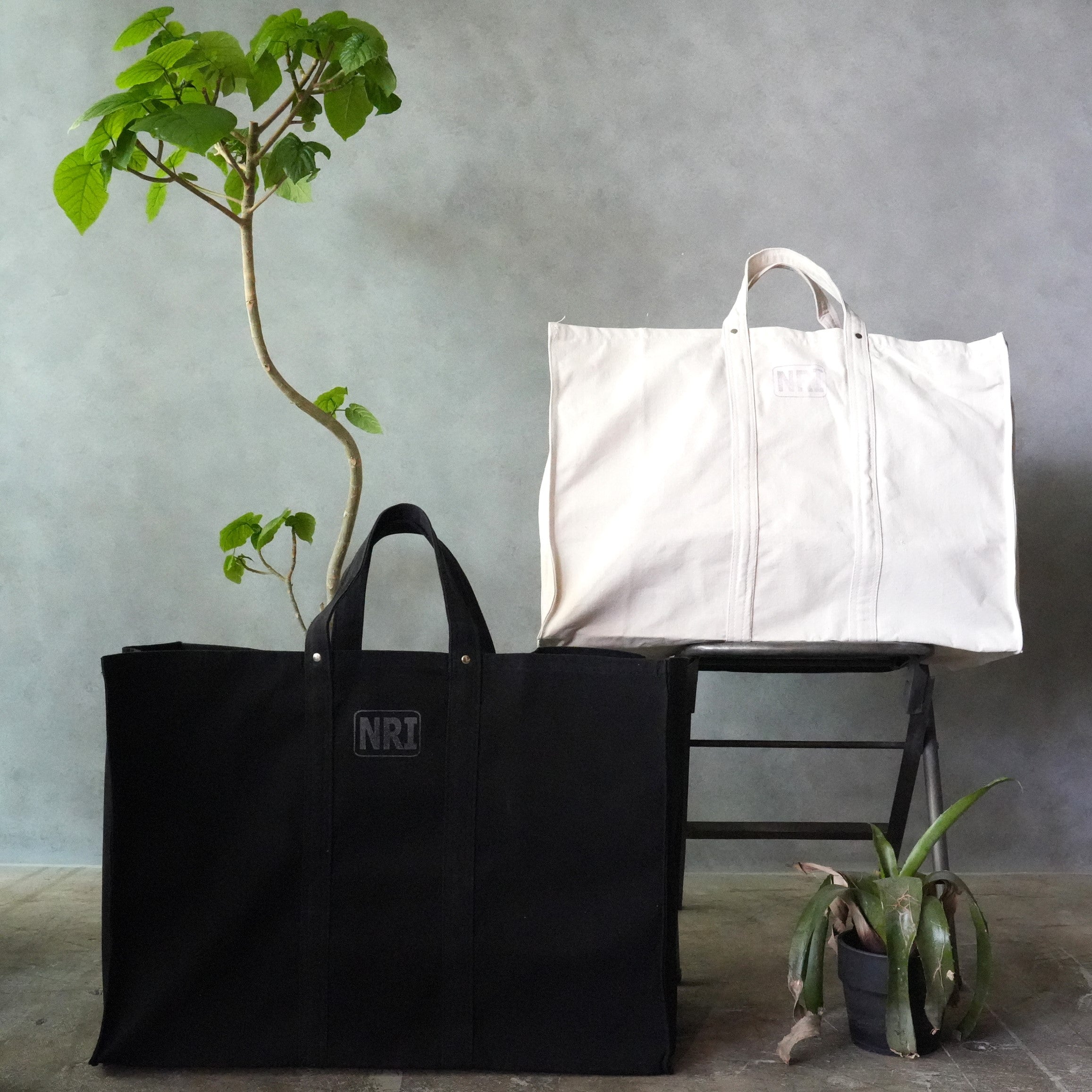 LABOUR TOTE BAG