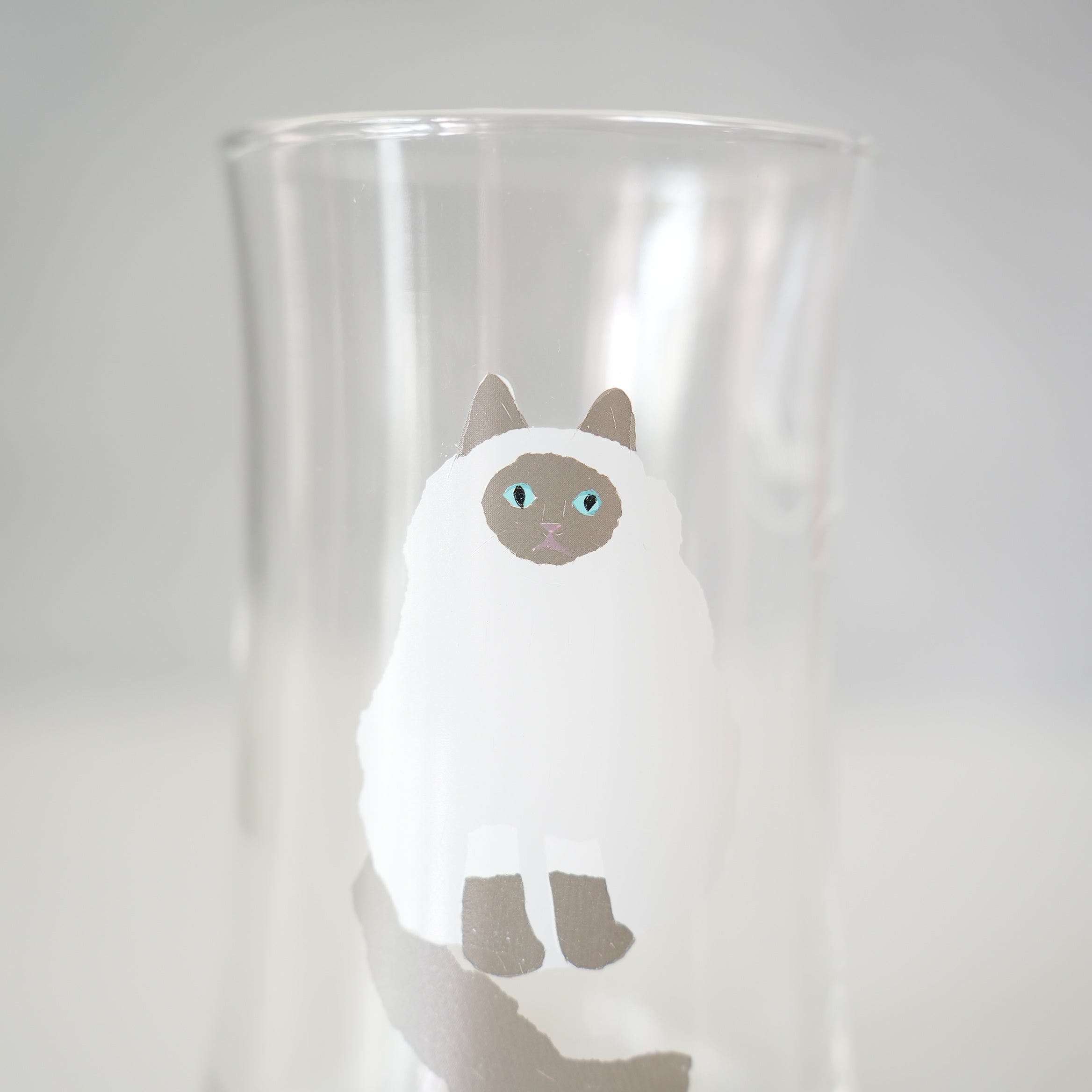 うそみたいなコップ　シャムねこ