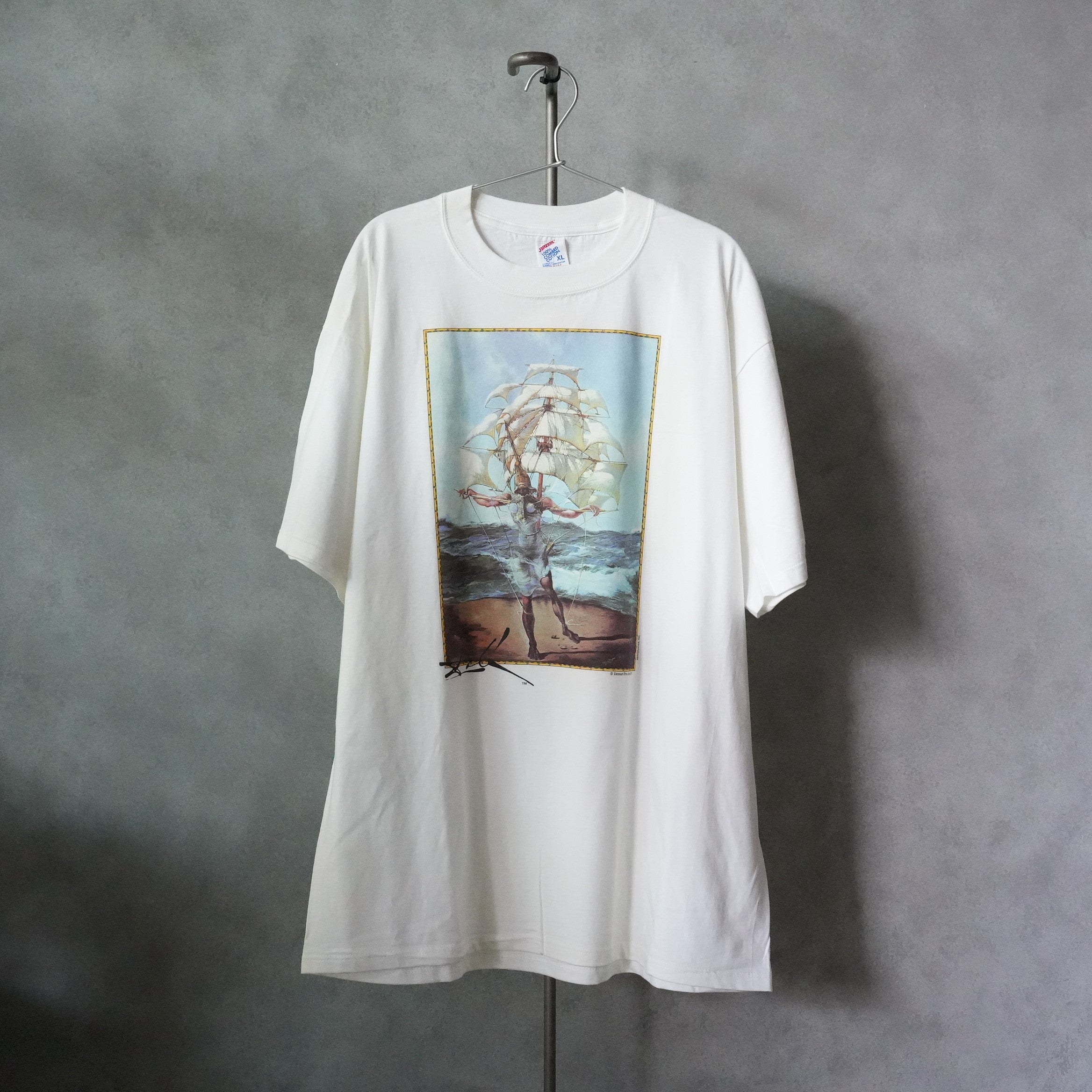 Salvador Dali Tee　船