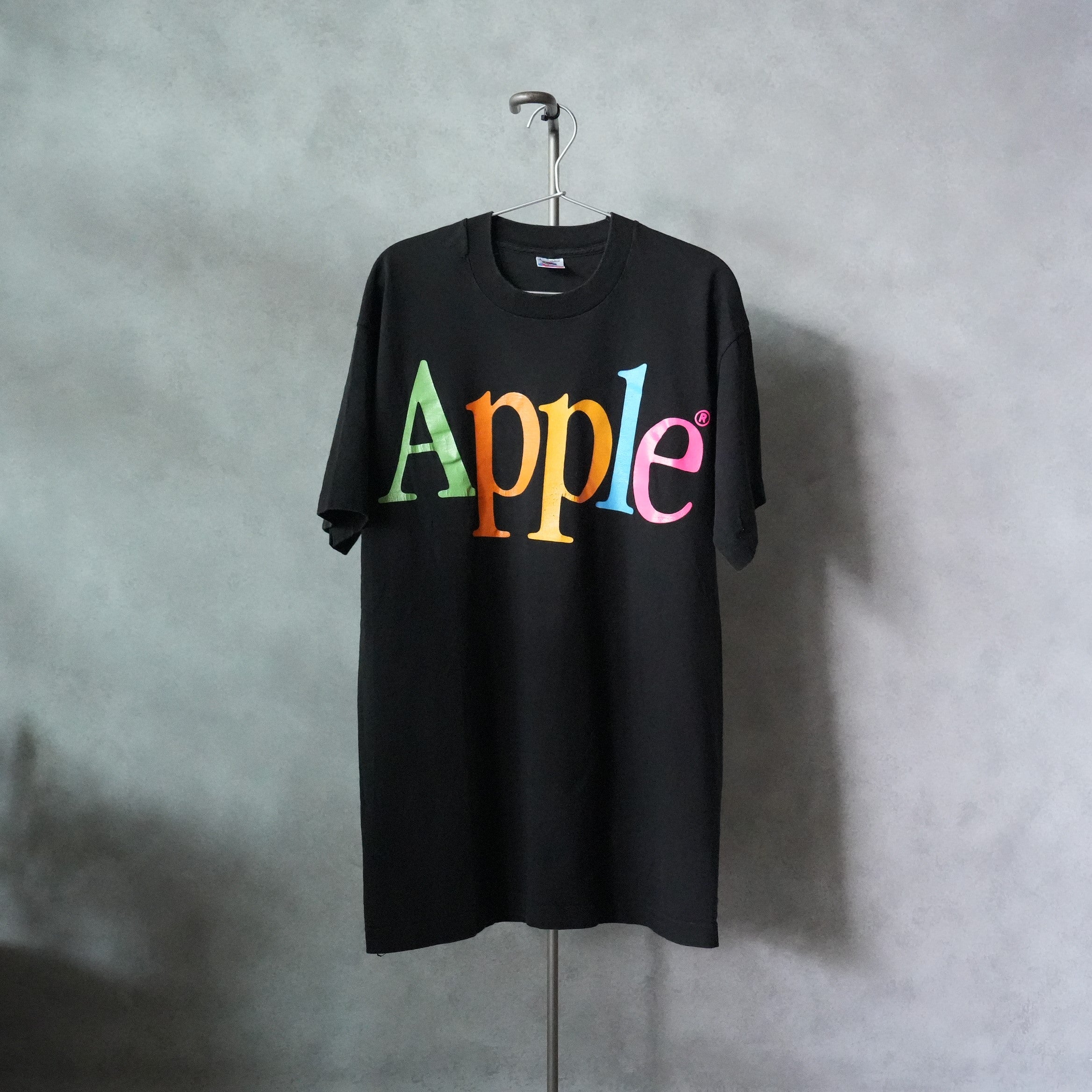Apple Tee　Spell