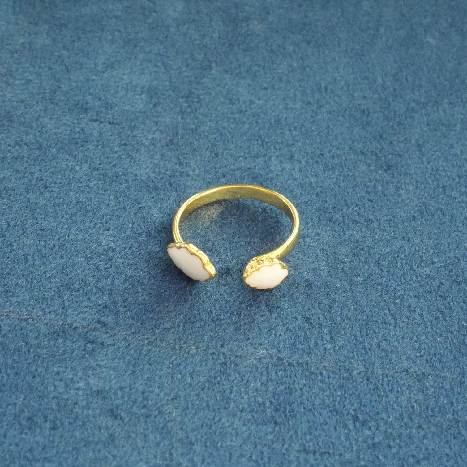 FLYING WHALE STACKING RING