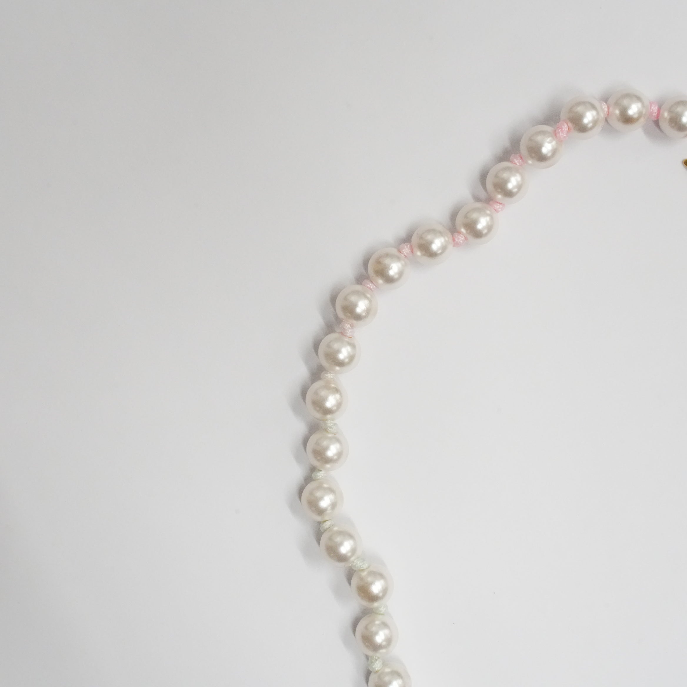 FLYING WHALE PEARL CHOKER NECKLACE