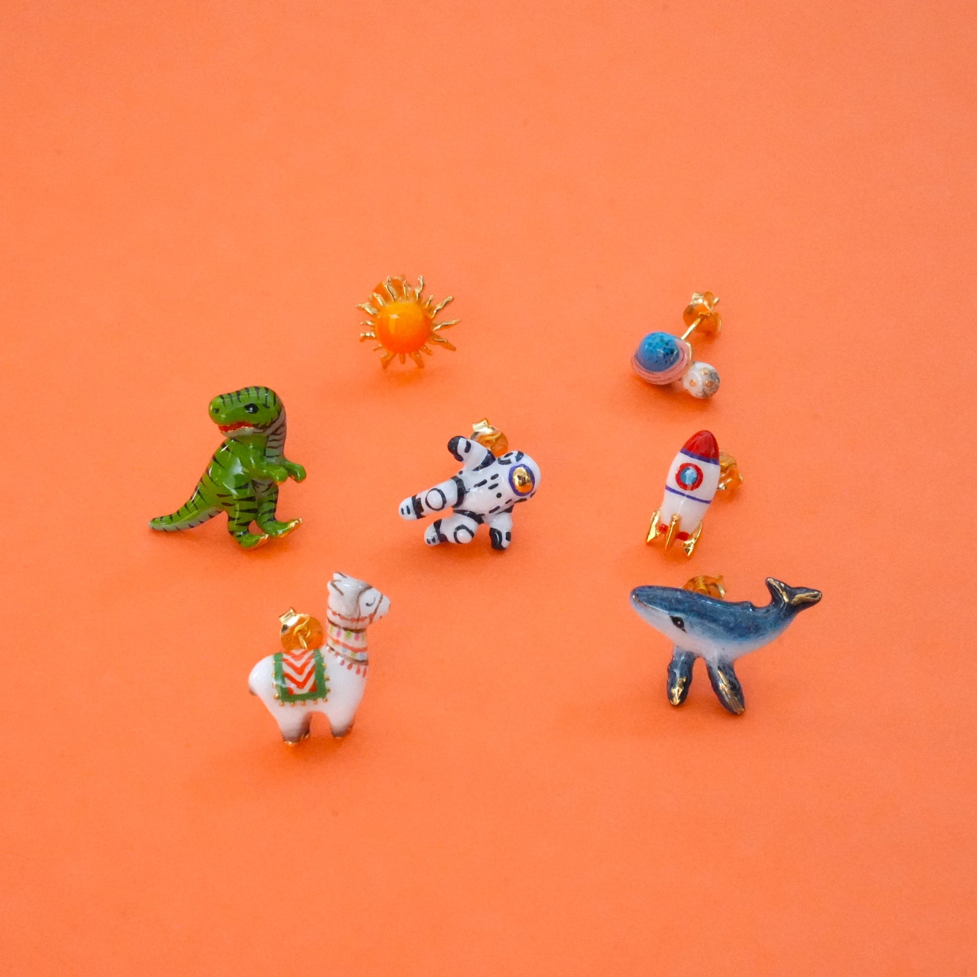 ENAMEL EARRING