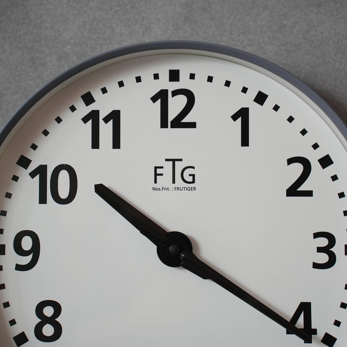 Frutiger II