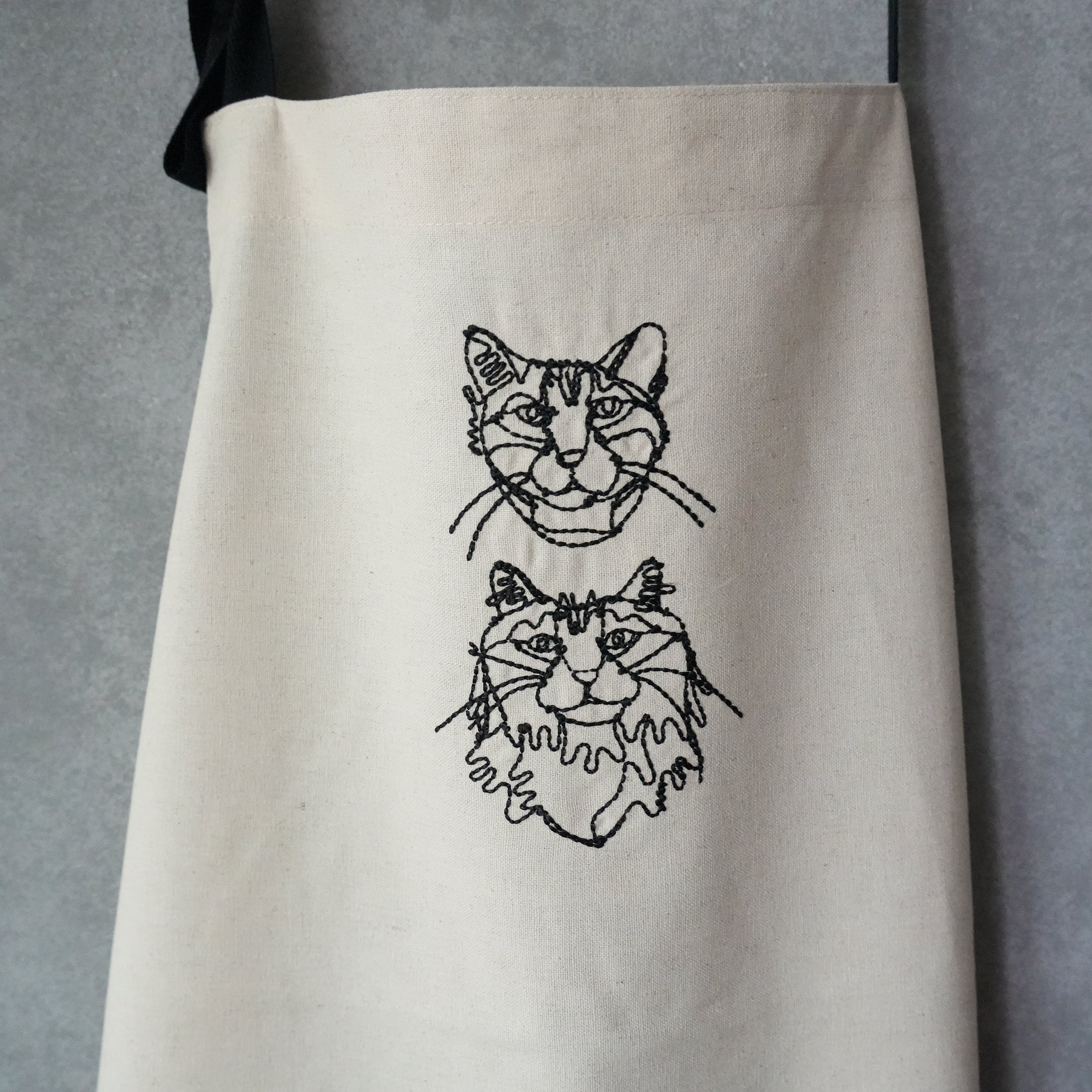 HAyU Embroidery Apron