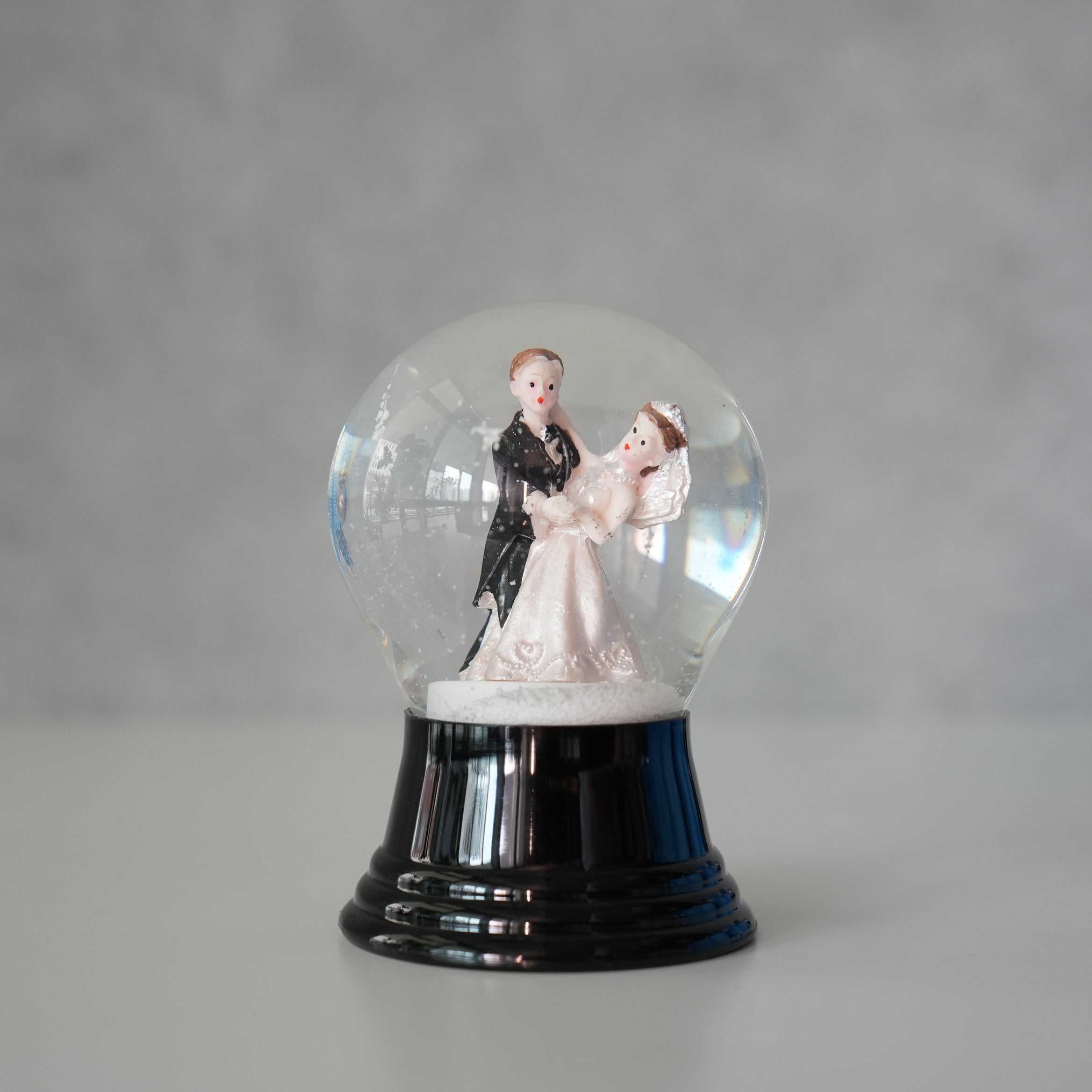 PERZY スノーグローブ 80mm　Wedding