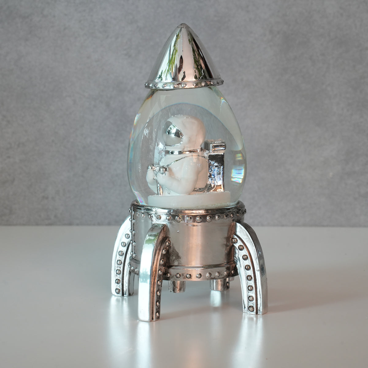 LED SNOW GLOBE