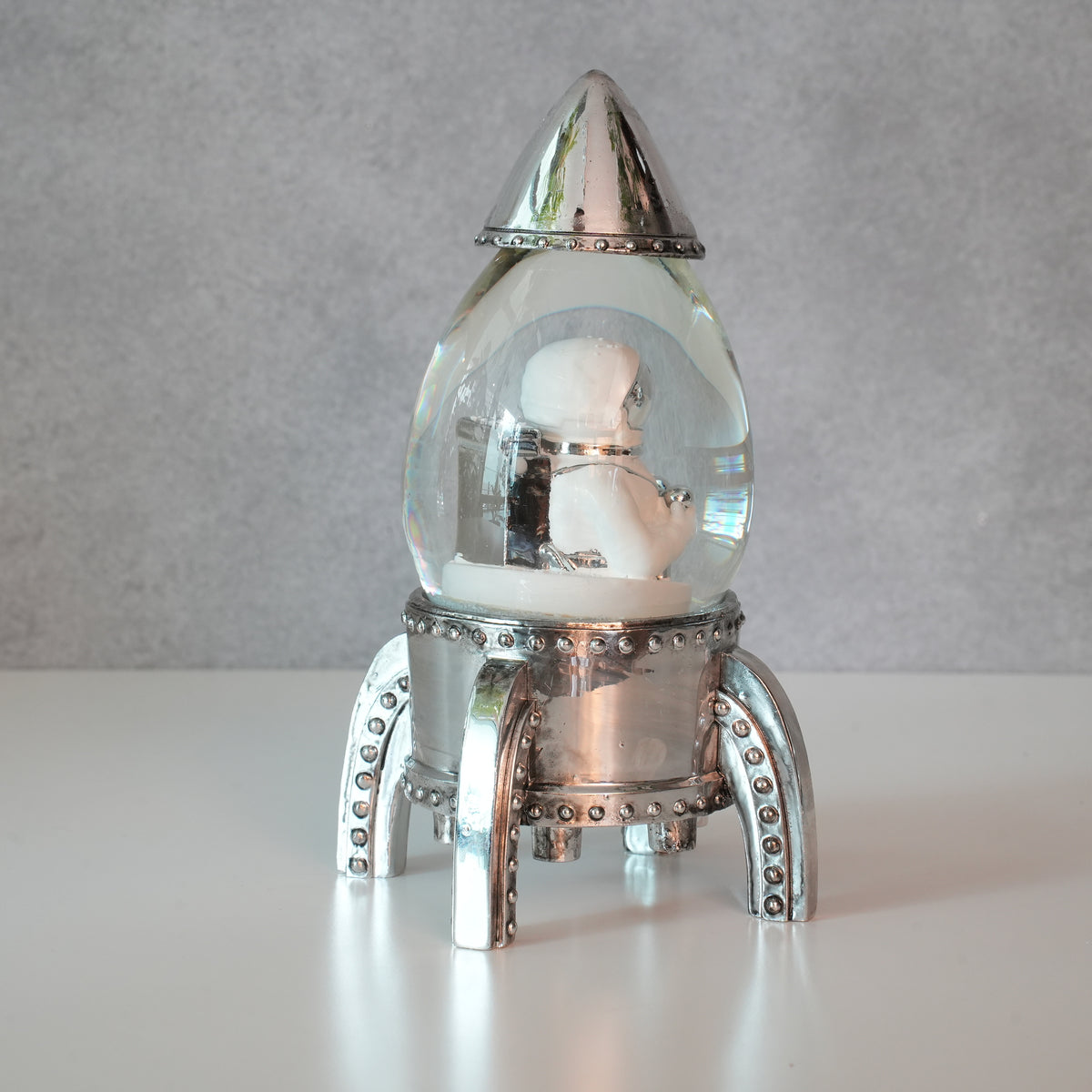 LED SNOW GLOBE