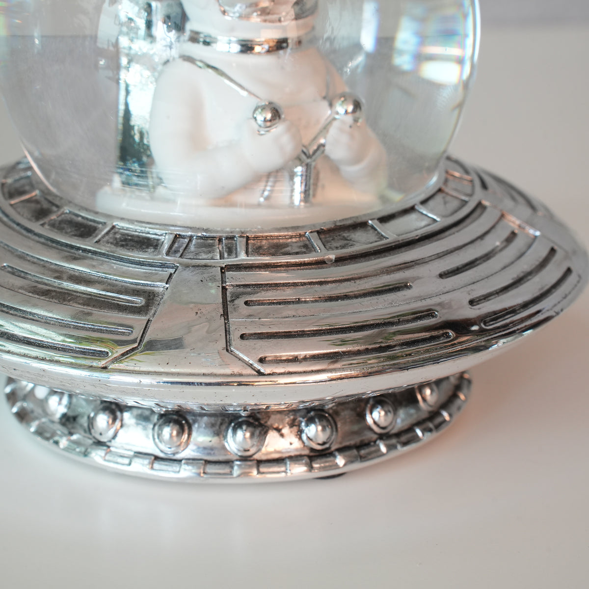 LED SNOW GLOBE